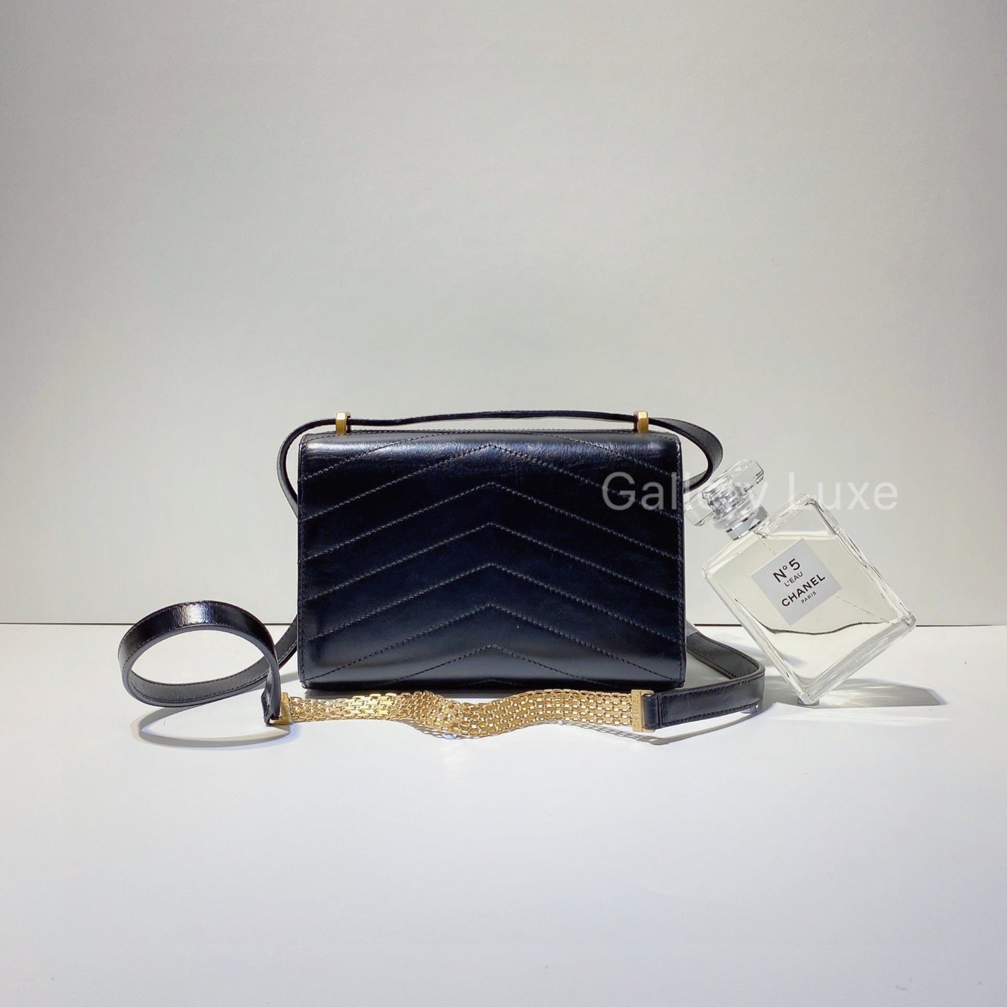 No.2688-Chanel Lock Me Up Chevron Flap Bag
