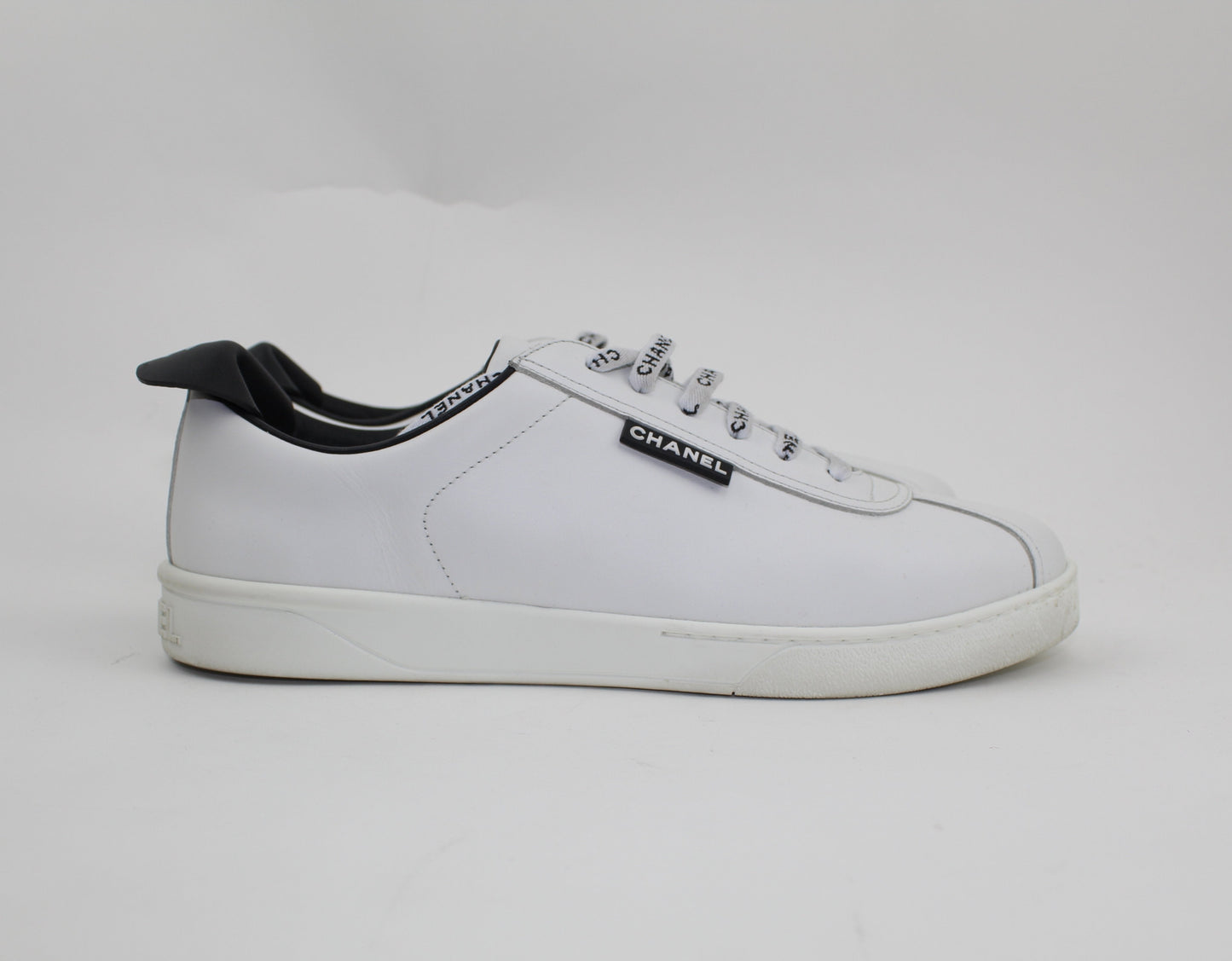 CHANEL WEEKENDER SNEAKERS