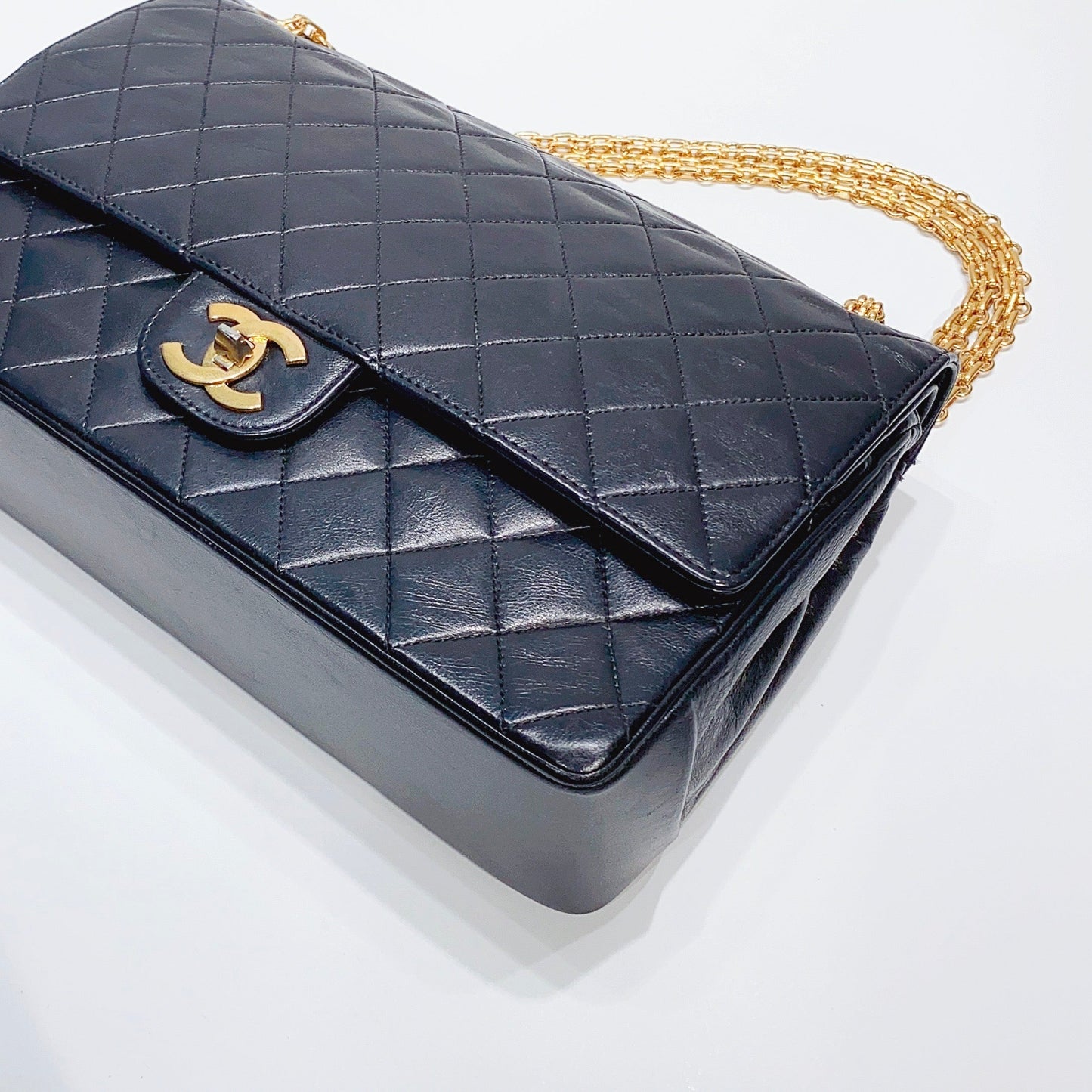 No.2704-Chanel Vintage Lambskin Classic Flap Bag