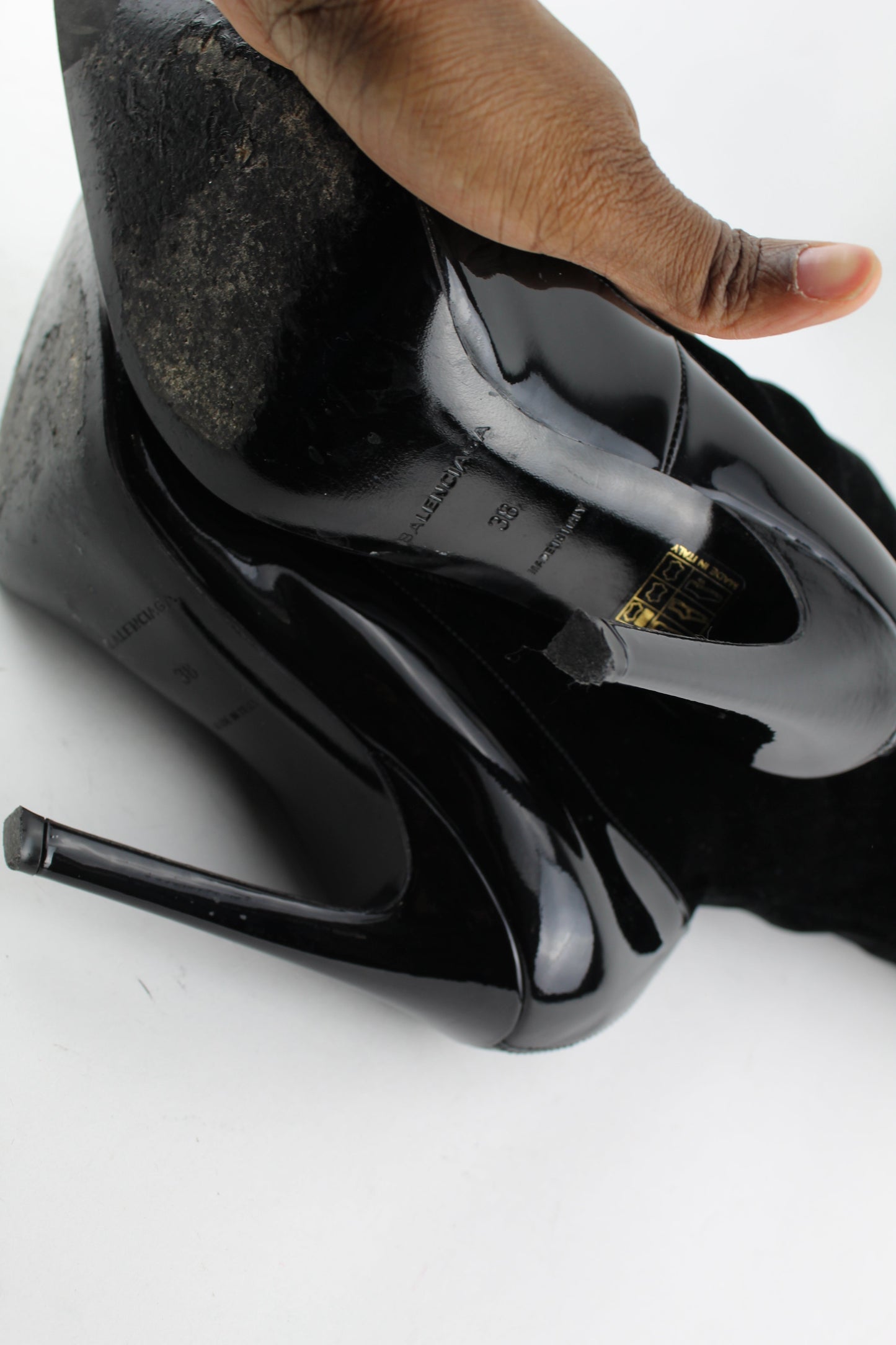 BALENCIAGA PATENT LEATHER & VELVET BOOTIES SIZE 38