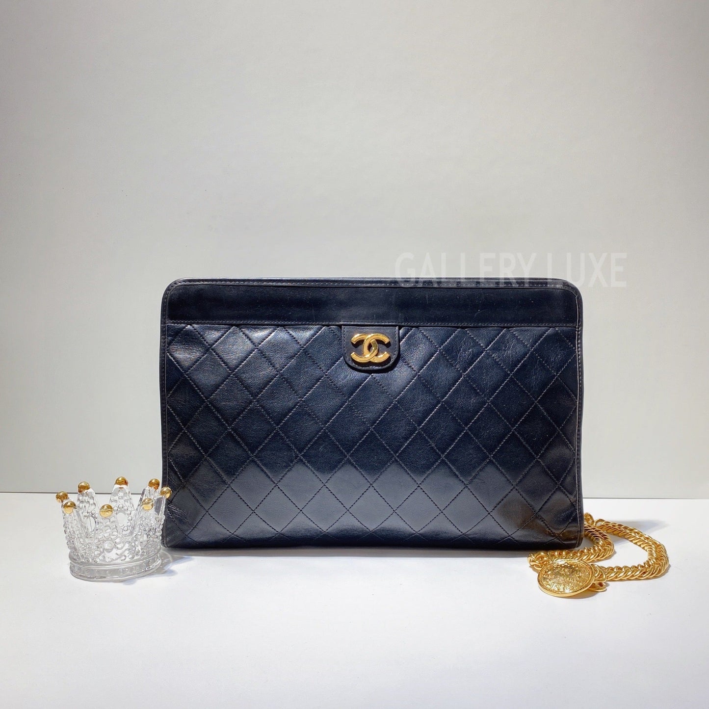 No.3016-Chanel Vintage Large Lambskin Clutch