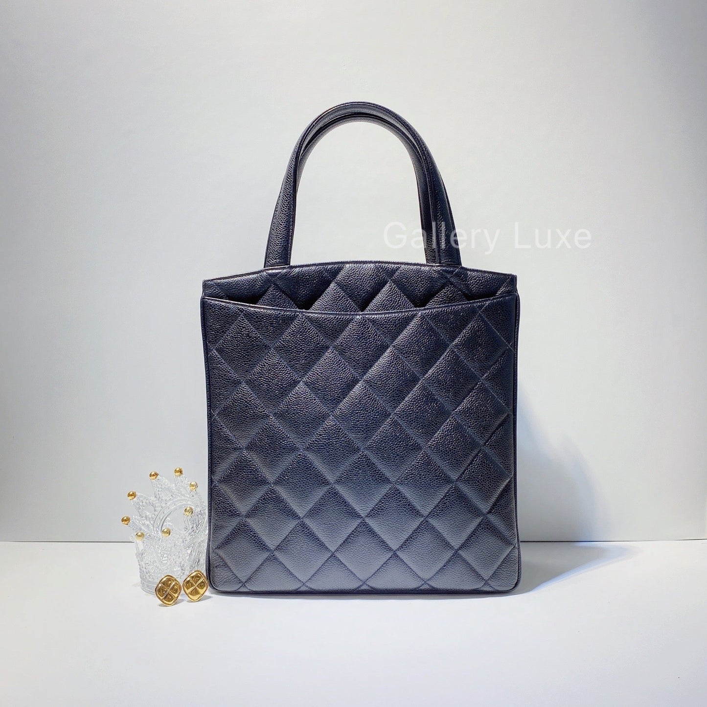 No.2700-Chanel Vintage Caviar Turn Lock Handbag