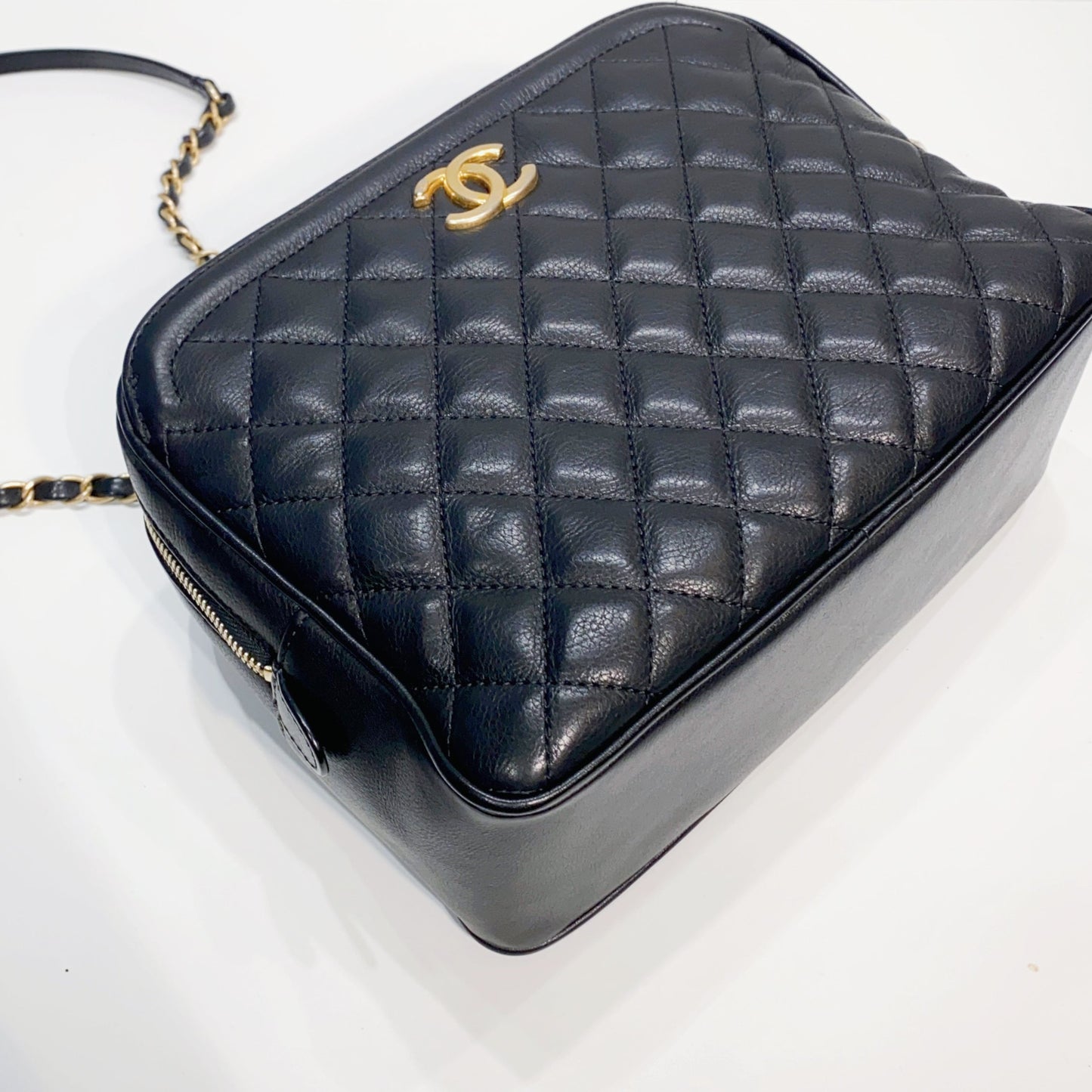 No.3902-Chanel Calfskin CC Vanity Case
