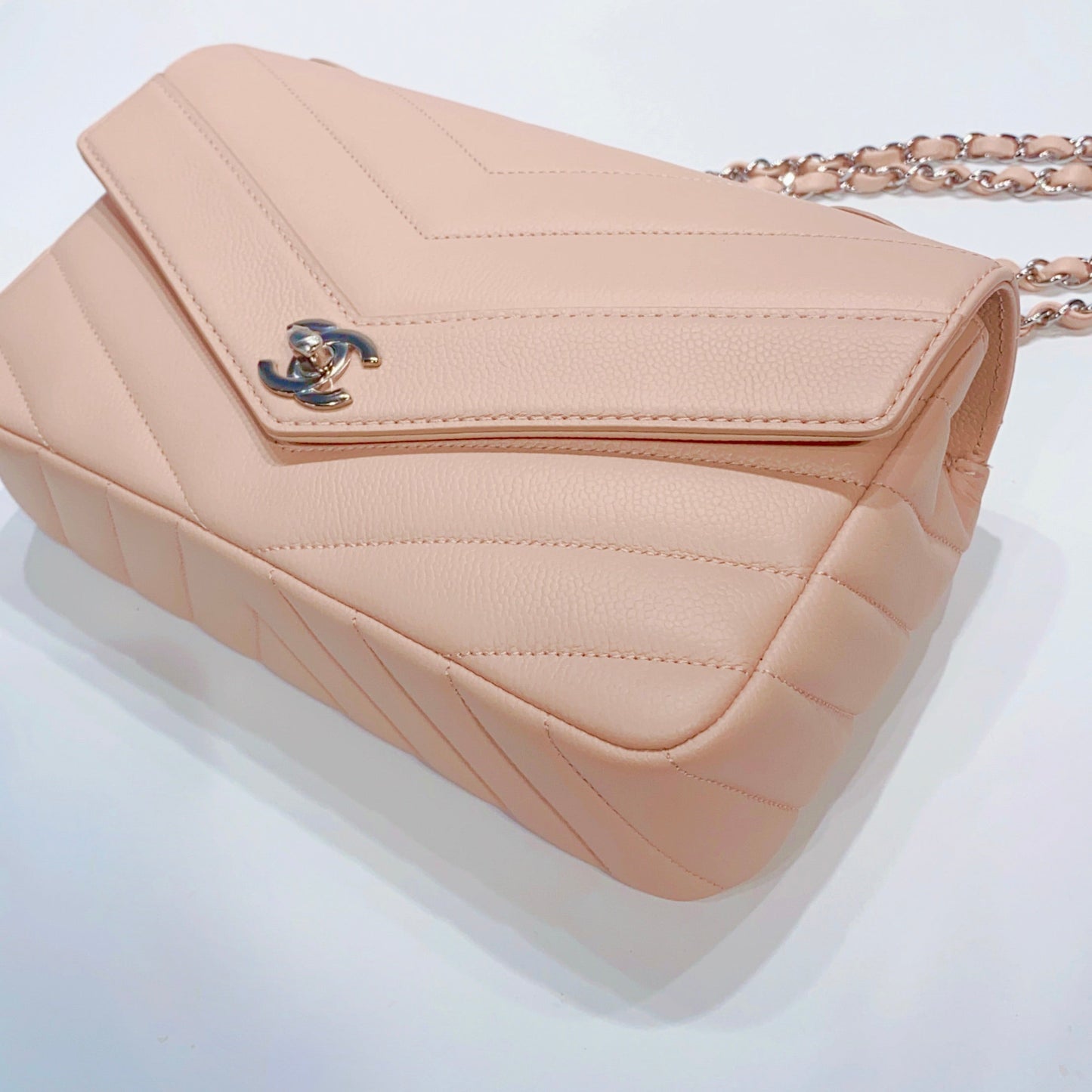 No.3908-Chanel Caviar Lady Chevron Flap Bag (Unused / 未使用品)