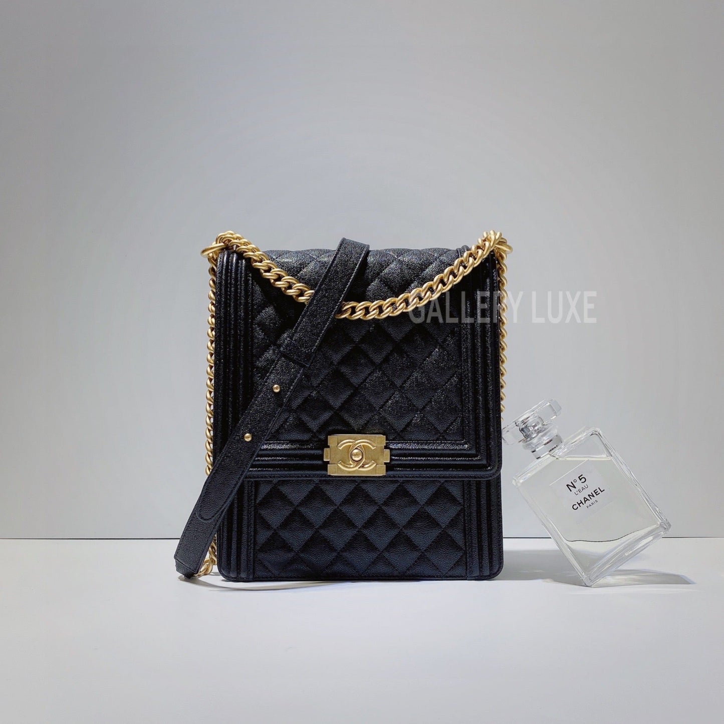 No.3273-Chanel Caviar Large New Boy