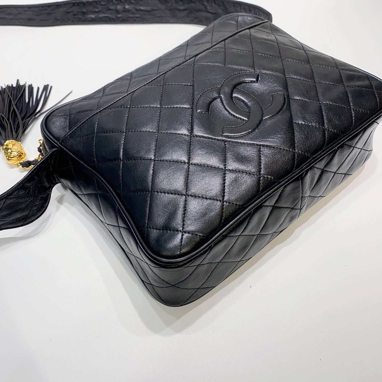 No.3923-Chanel Vintage Large Camera Bag