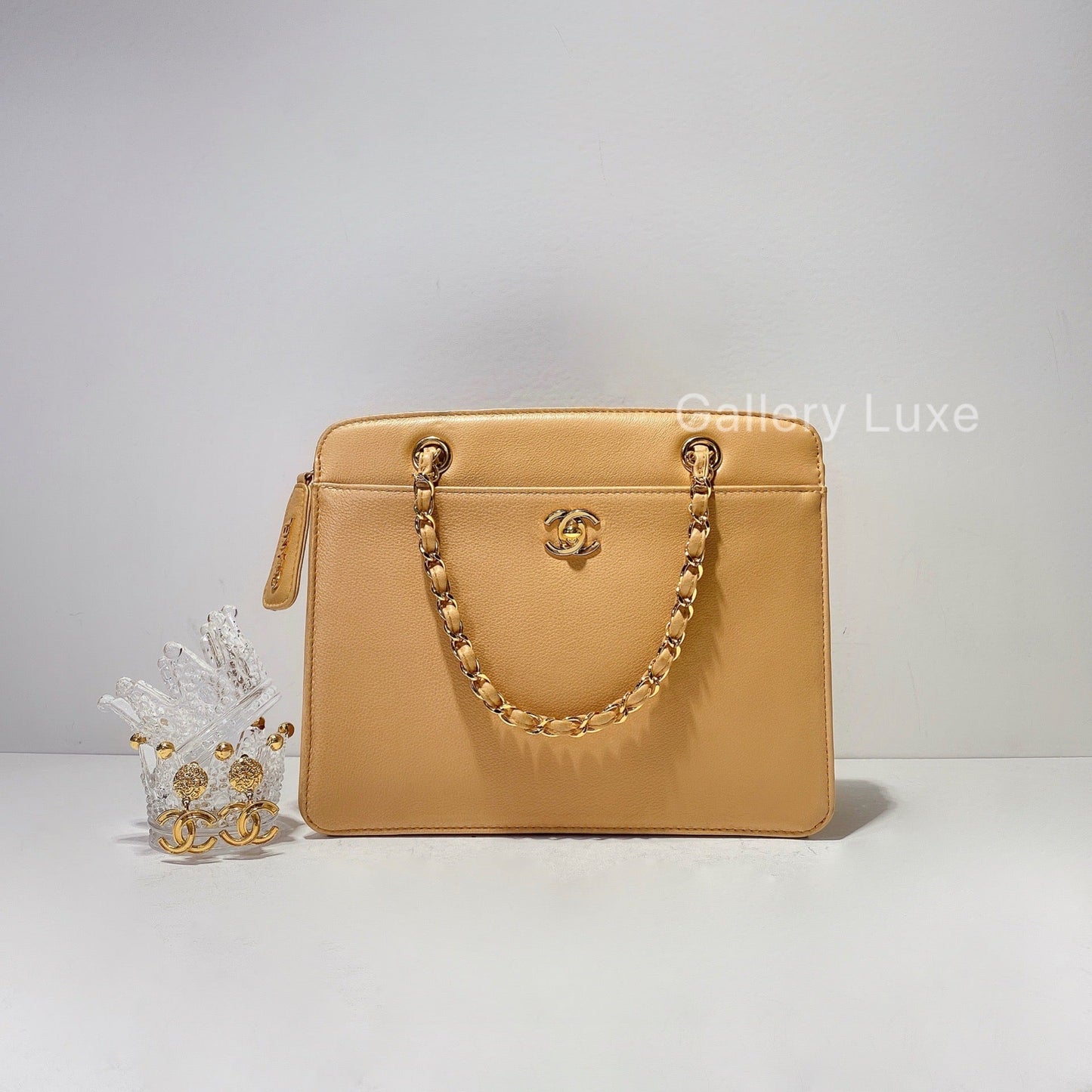 No.2453-Chanel Vintage Calfskin Handbag