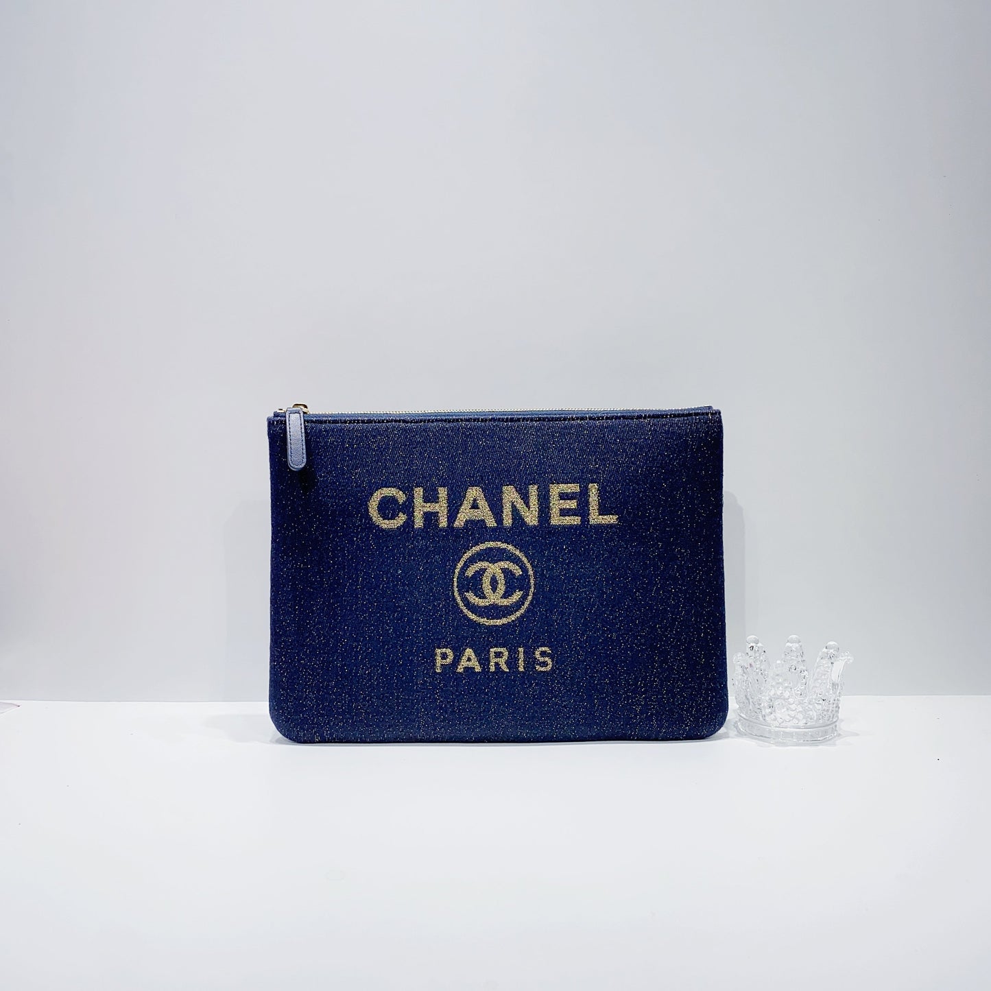 No.3926-Chanel Deauville Medium O Case Clutch