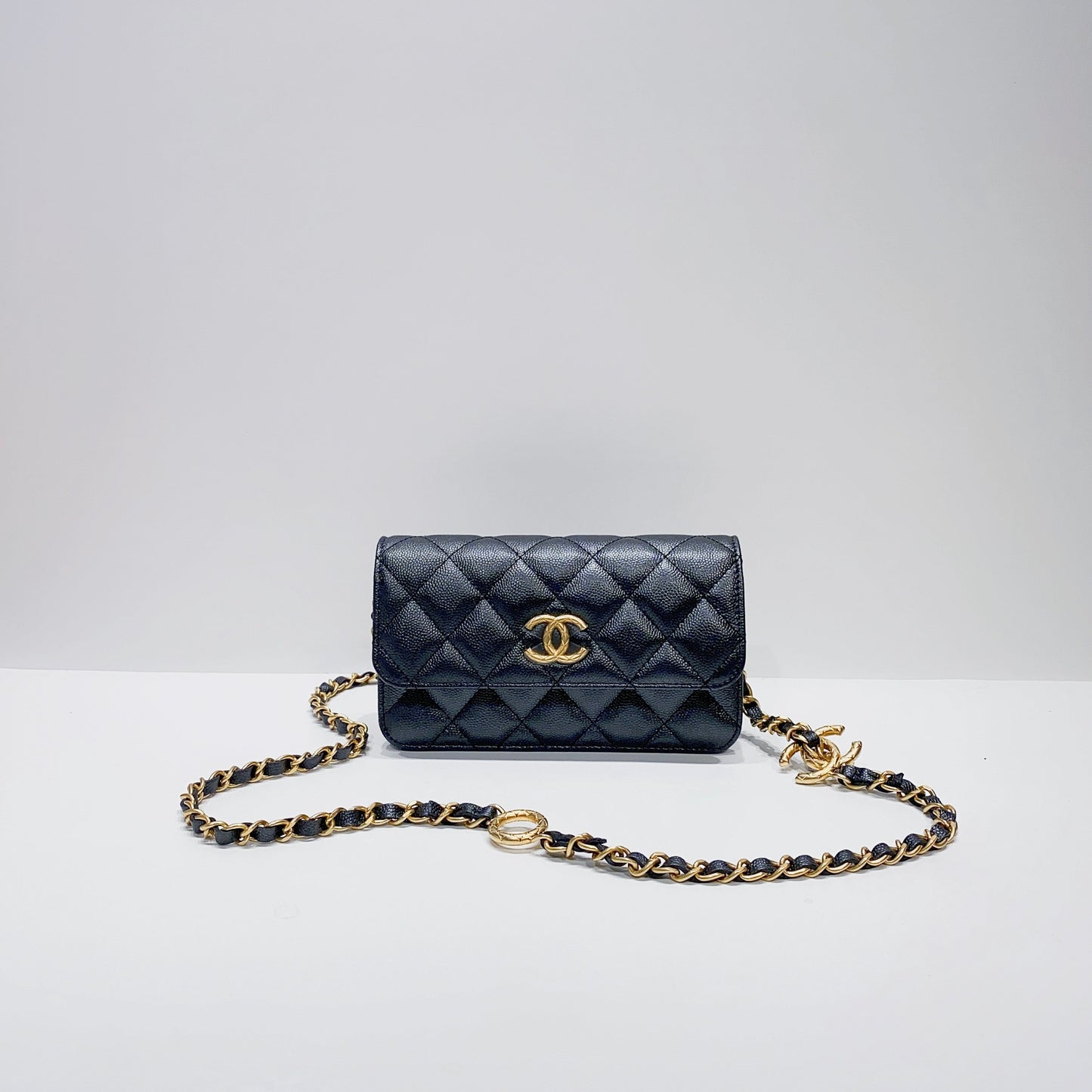 No.3929-Chanel Caviar Fit For You Phone Holder With Chain (Brand New / 全新貨品)
