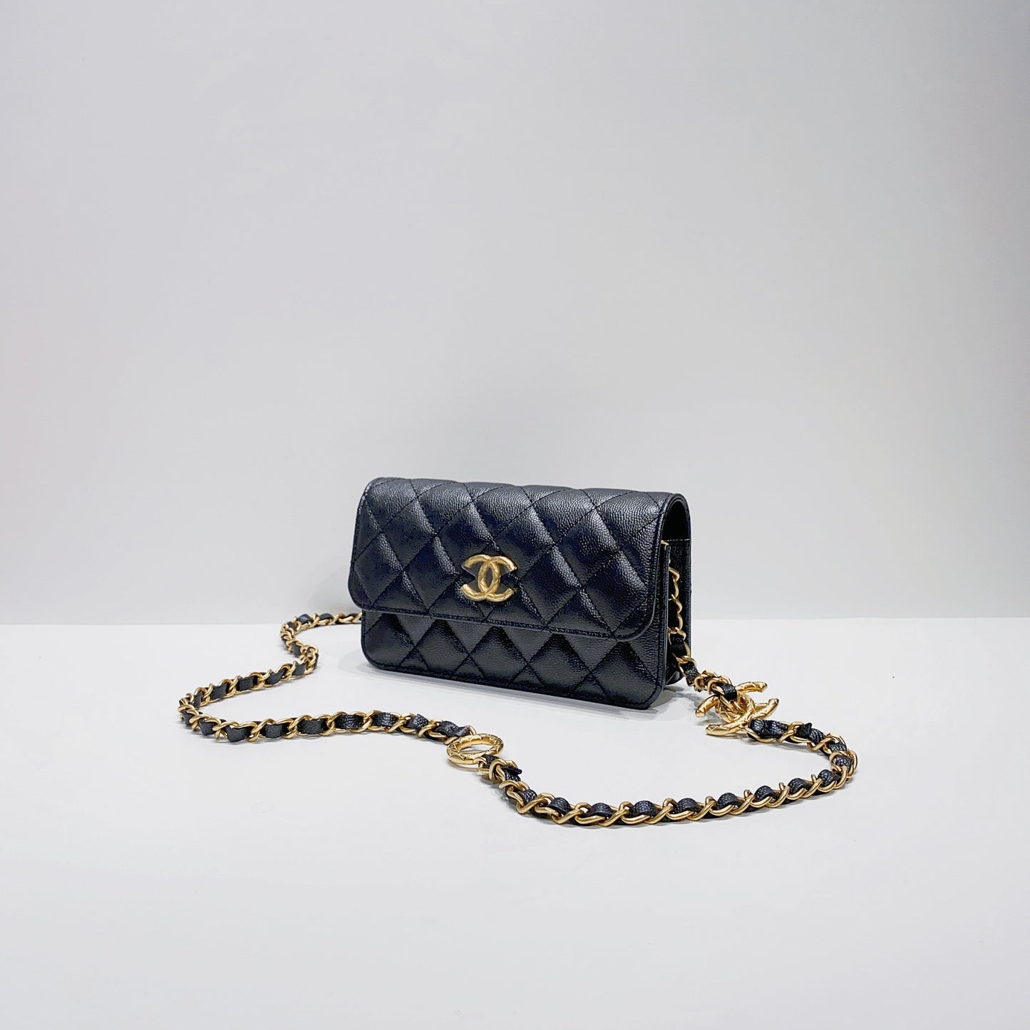 No.3929-Chanel Caviar Fit For You Phone Holder With Chain (Brand New / 全新貨品)