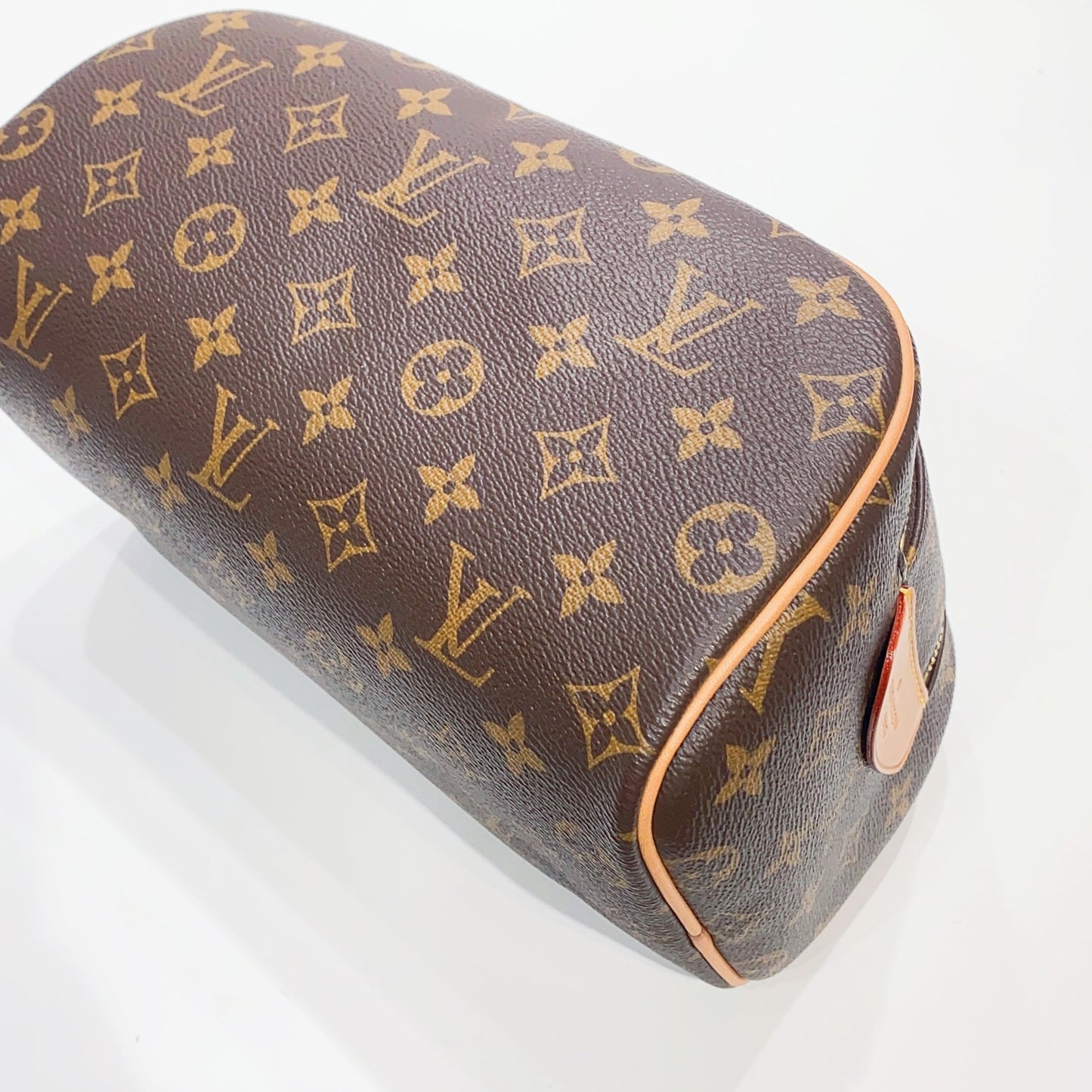 No.3925-Louis Vuitton King Size Toiletry Pouch