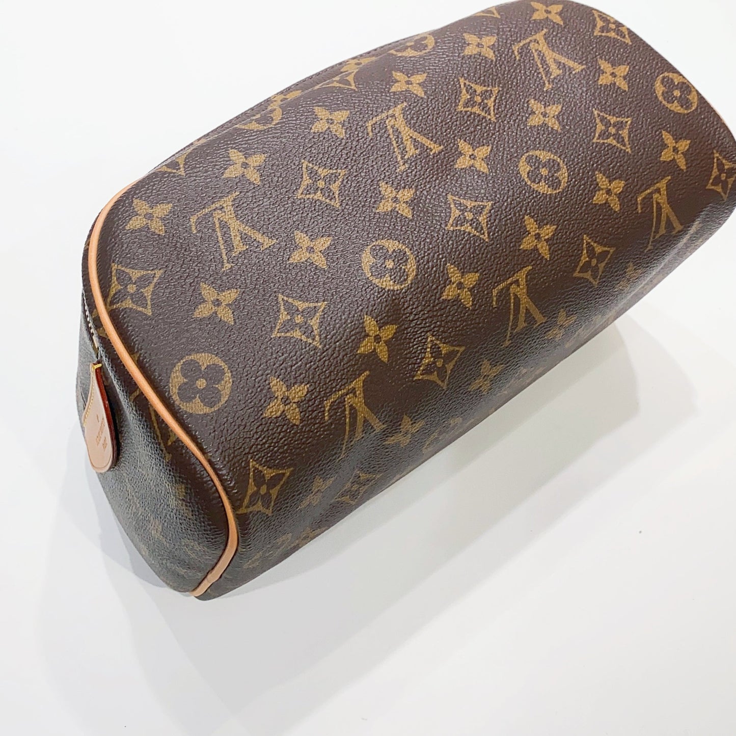 No.3925-Louis Vuitton King Size Toiletry Pouch