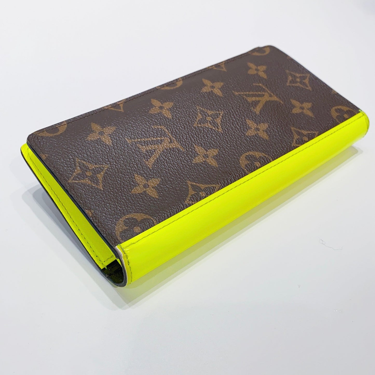 No.3927-Louis Vuitton Brazza Long Wallet