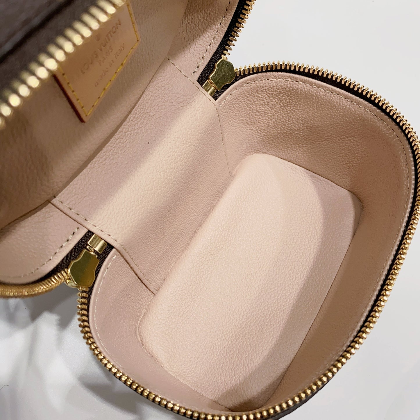 No.3939-Louis Vuitton Nano Nice