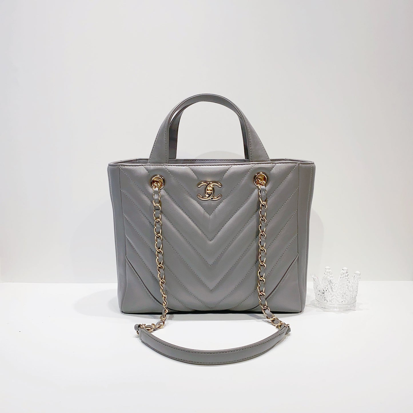 No.3911-Chanel Chevron Statement Small Tote Bag