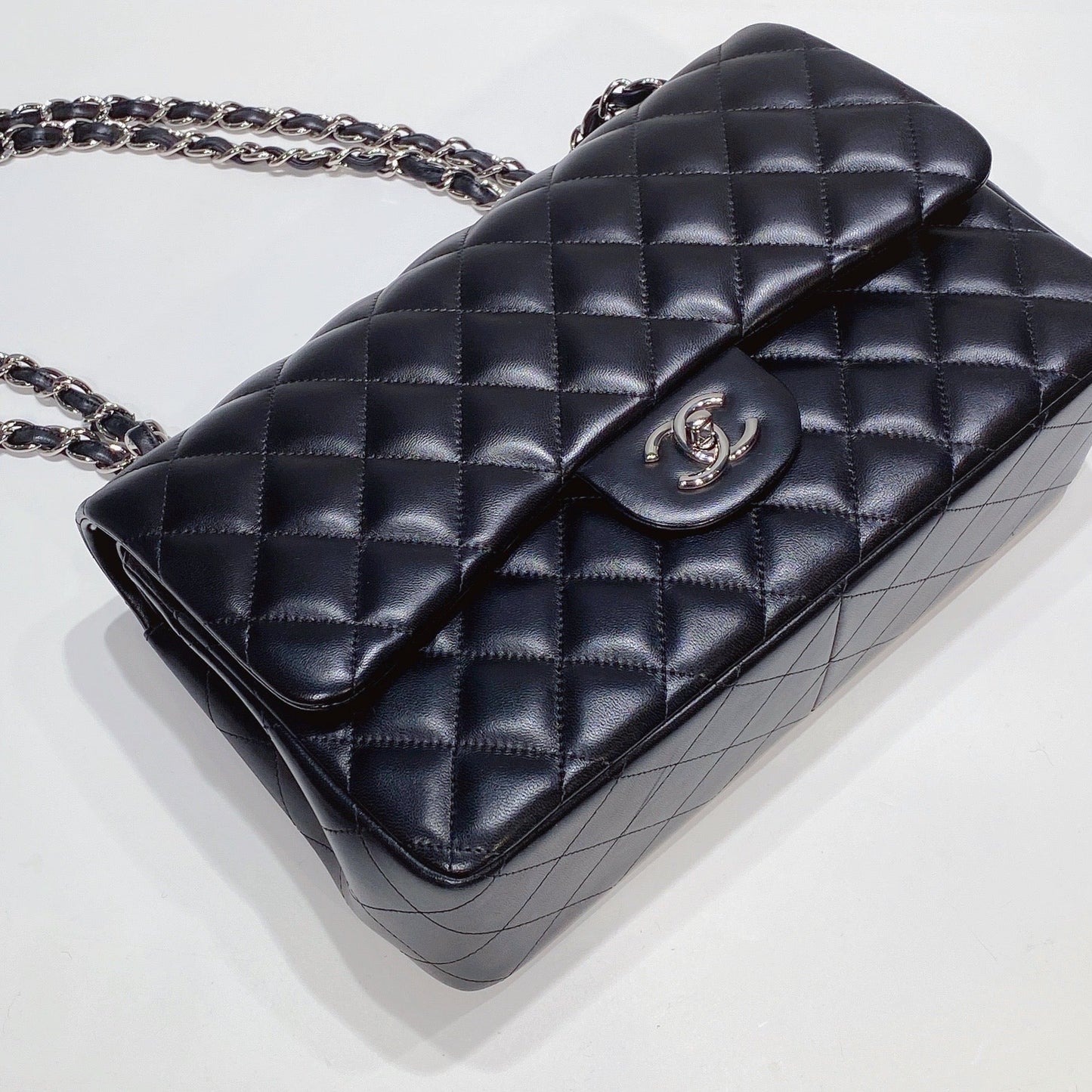 No.3580-Chanel Lambskin Classic Jumbo Double Flap Bag