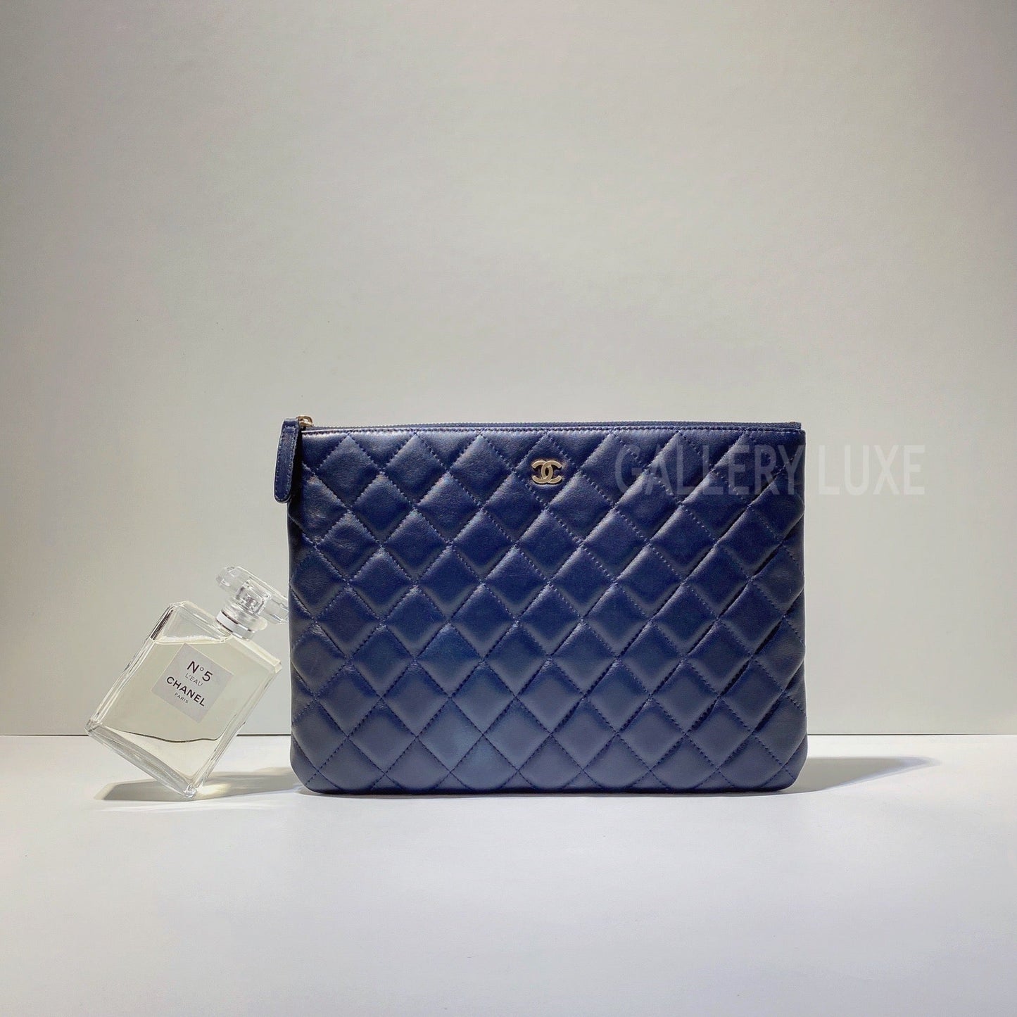 No.3032-Chanel Lambskin Medium O Case Clutch