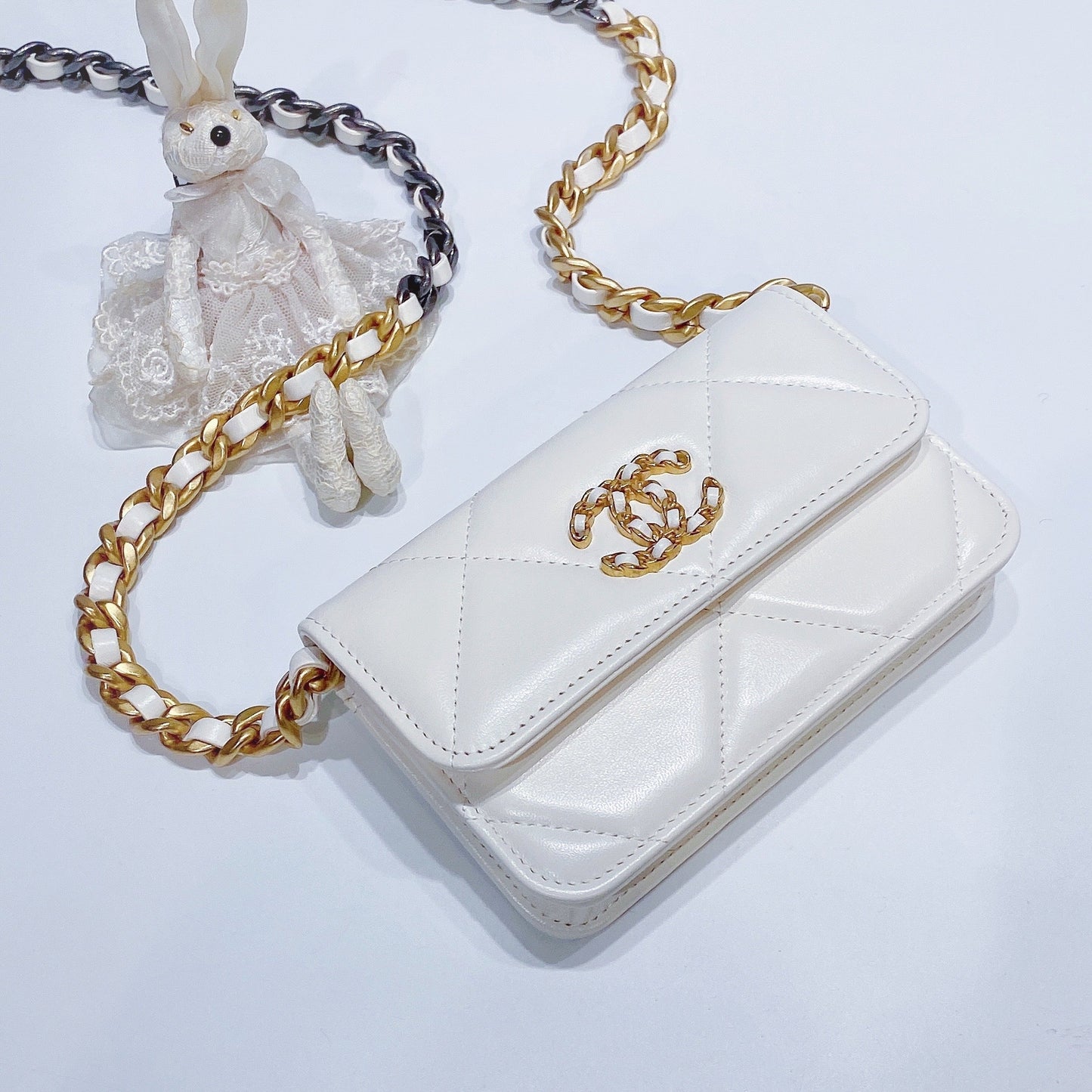 No.3586-Chanel 19 Clutch With Chain (Brand New / 全新貨品)
