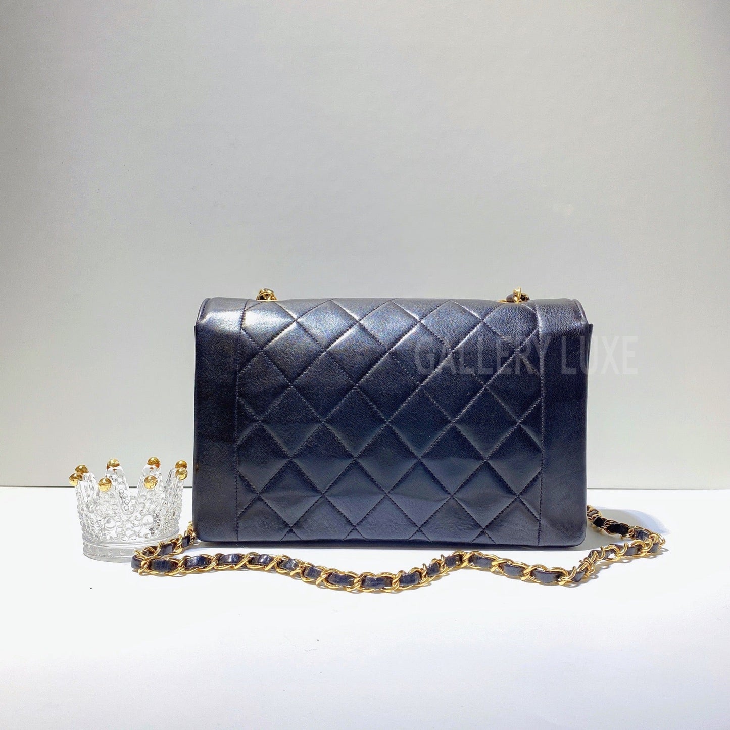 No.3049-Chanel Vintage Lambskin Diana Bag 25cm
