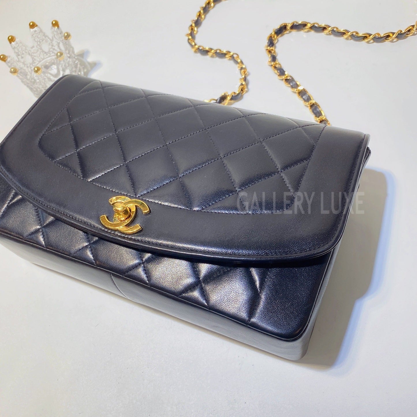 No.3049-Chanel Vintage Lambskin Diana Bag 25cm