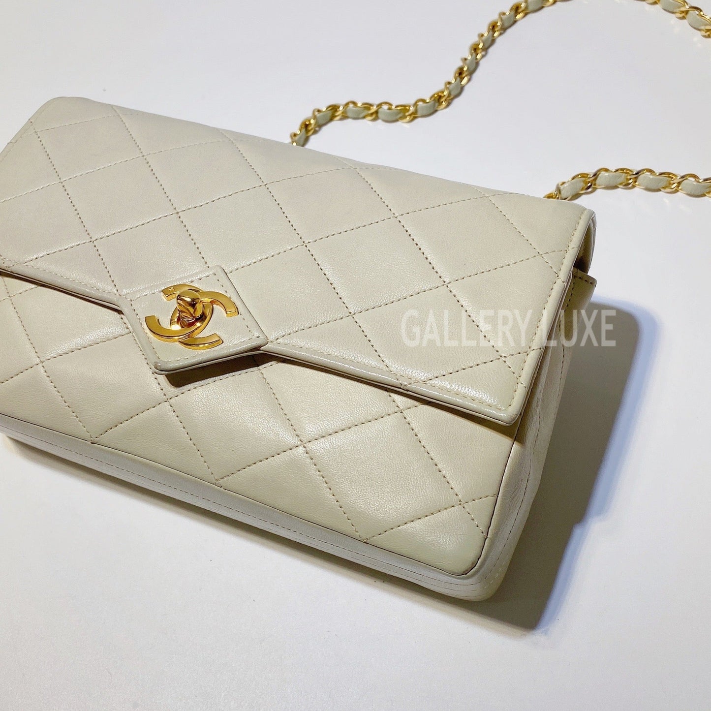 No.3286-Chanel Vintage Lambskin Envelope Flap Bag