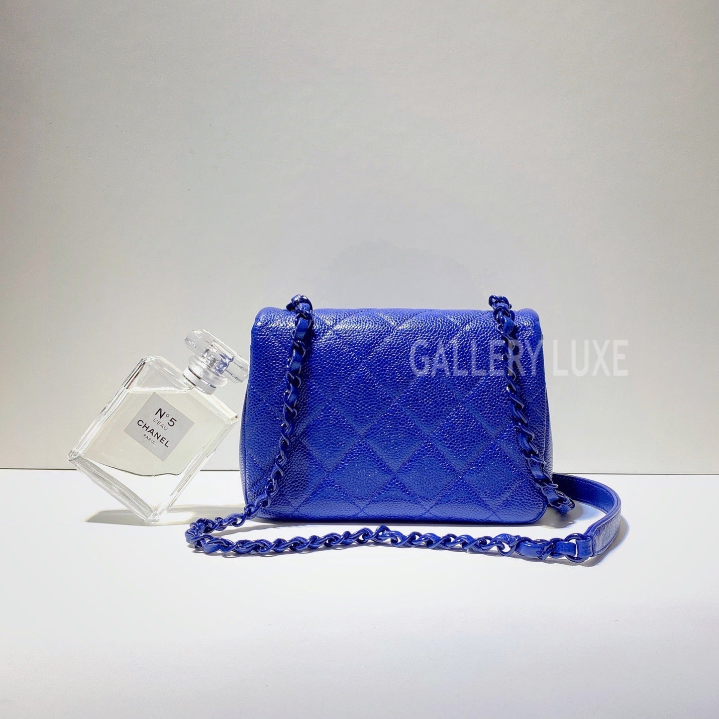 No.3051-Chanel Incognito Caviar Square Mini Flap Bag