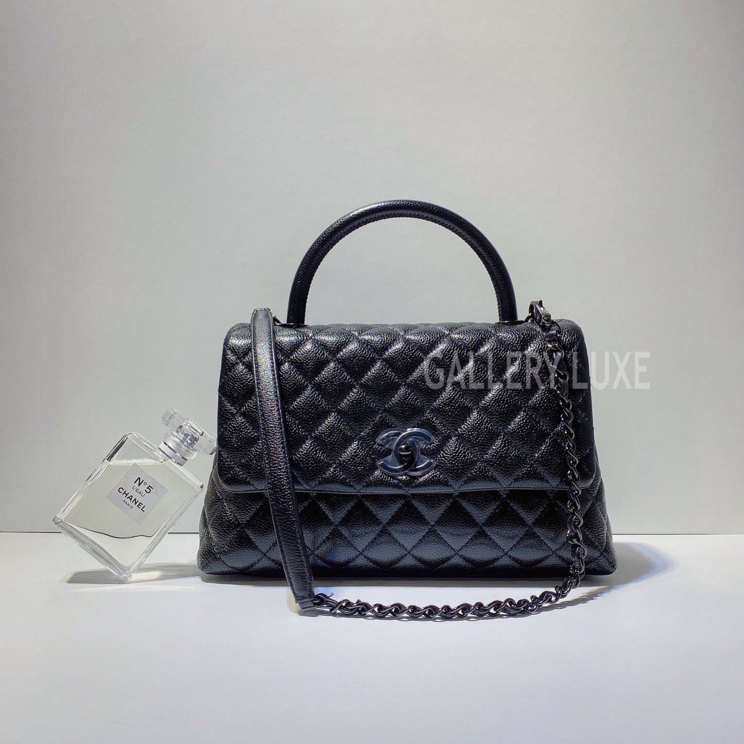 No.3052-Chanel Medium So Black Coco Handle