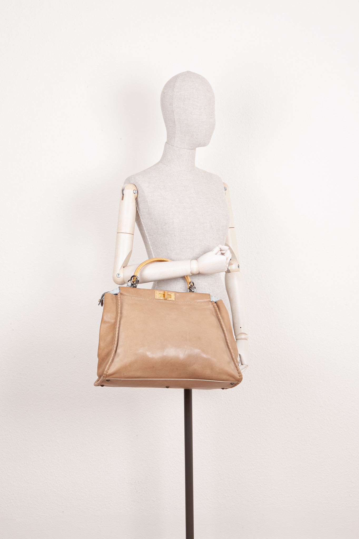 Luxury Fendi Peekaboo Large Wood Beige