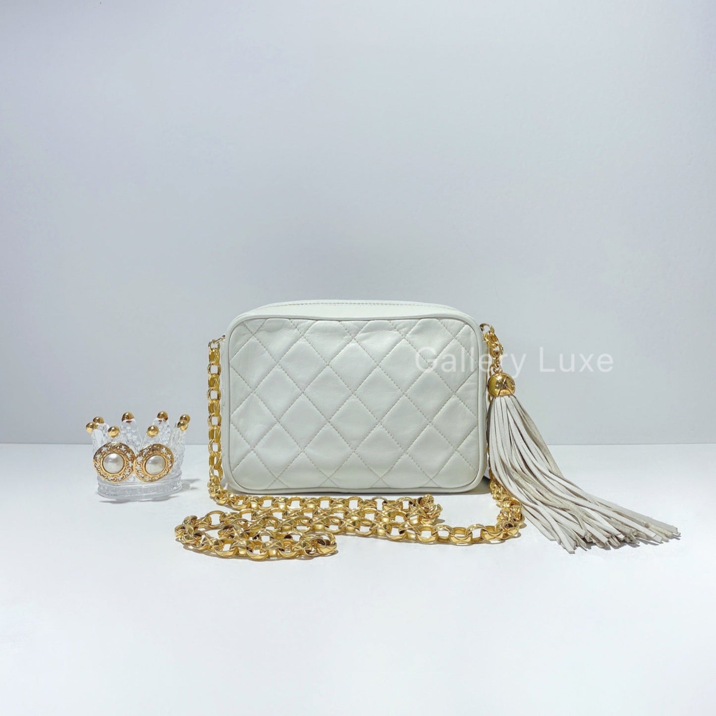 No.2300-Chanel Vintage Lambskin Camera Bag