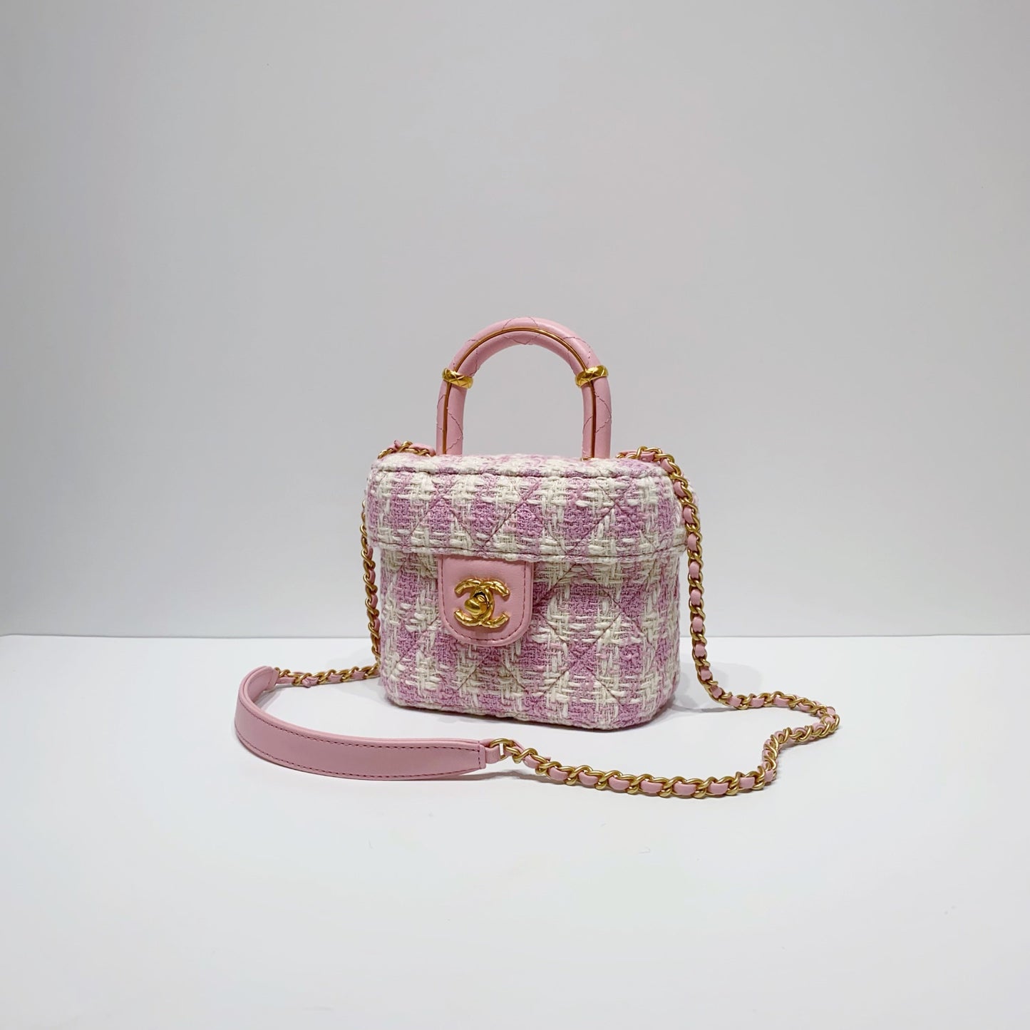 No.3966-Chanel Small Tweed Handle Crush Vanity