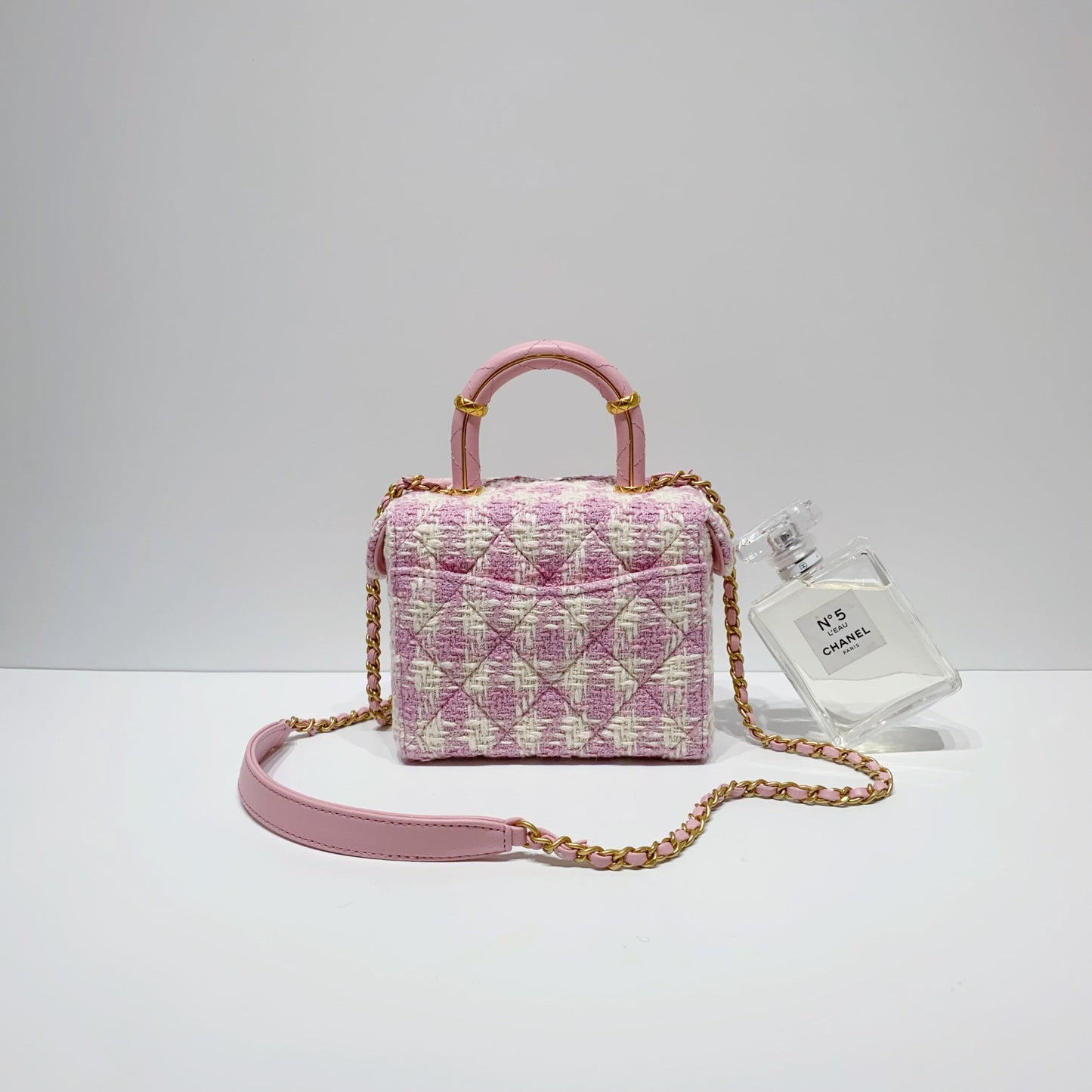 No.3966-Chanel Small Tweed Handle Crush Vanity