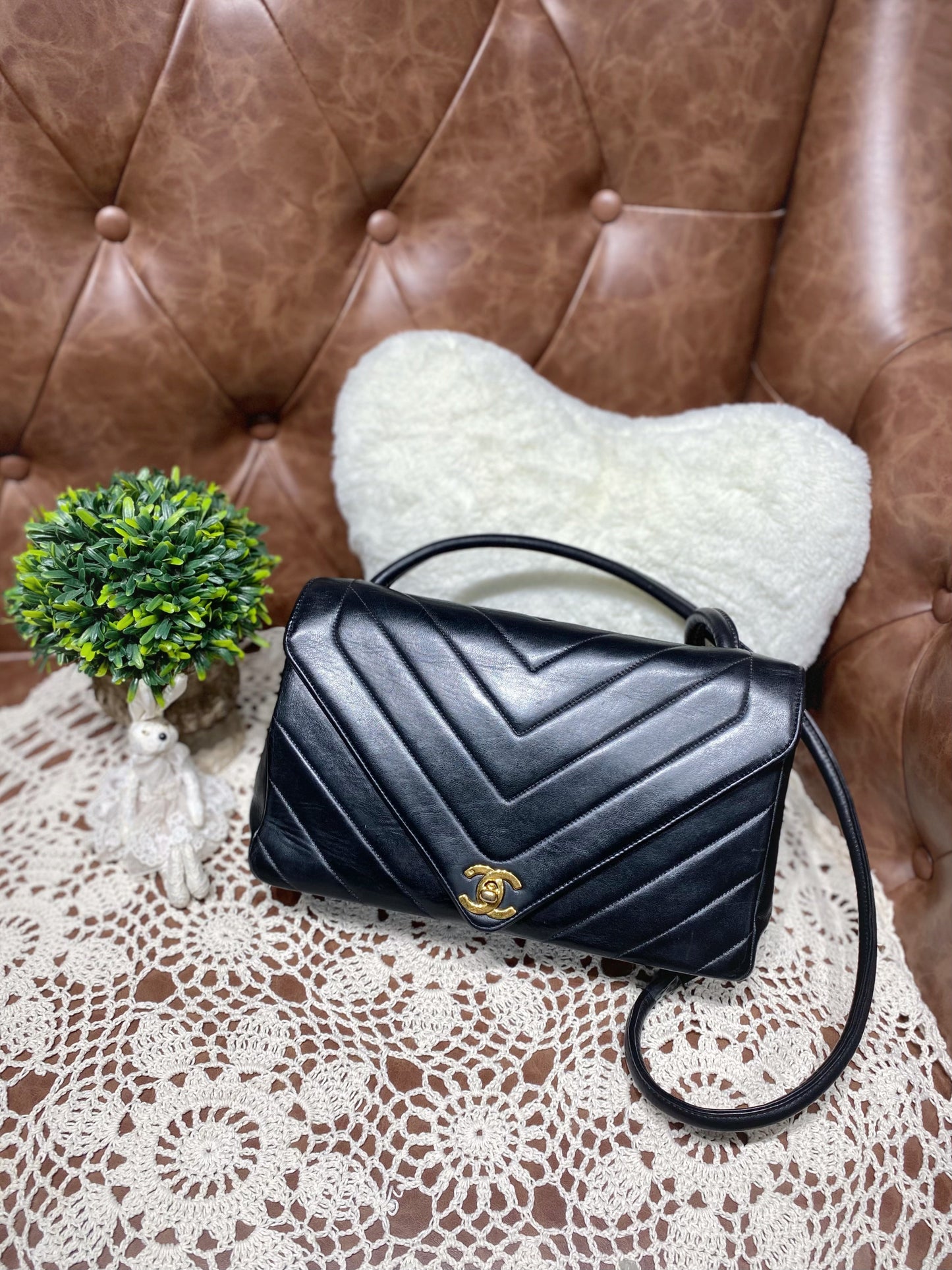 No.2865-Chanel Vintage Lambskin Chevron Shoulder Bag