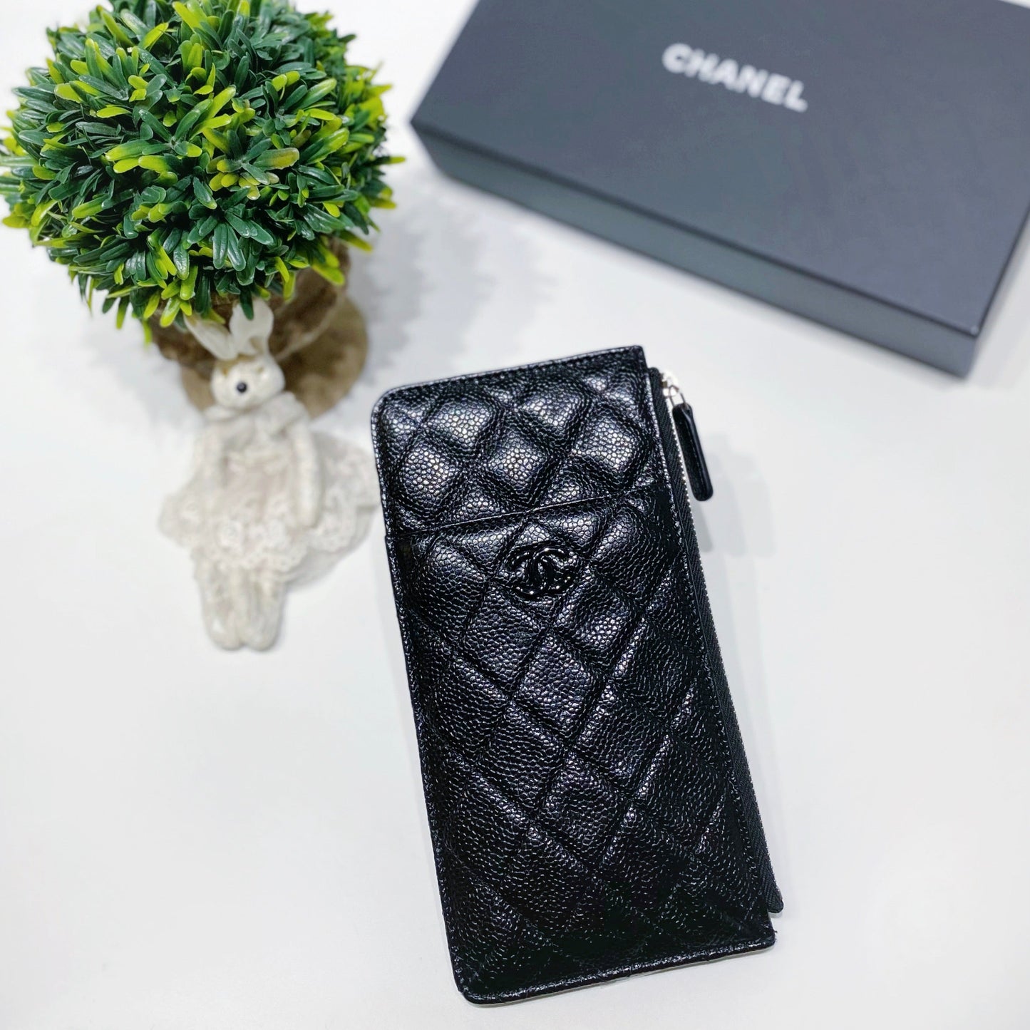 No3993-Chanel So Black Timeless Classic Phone & Card Holder