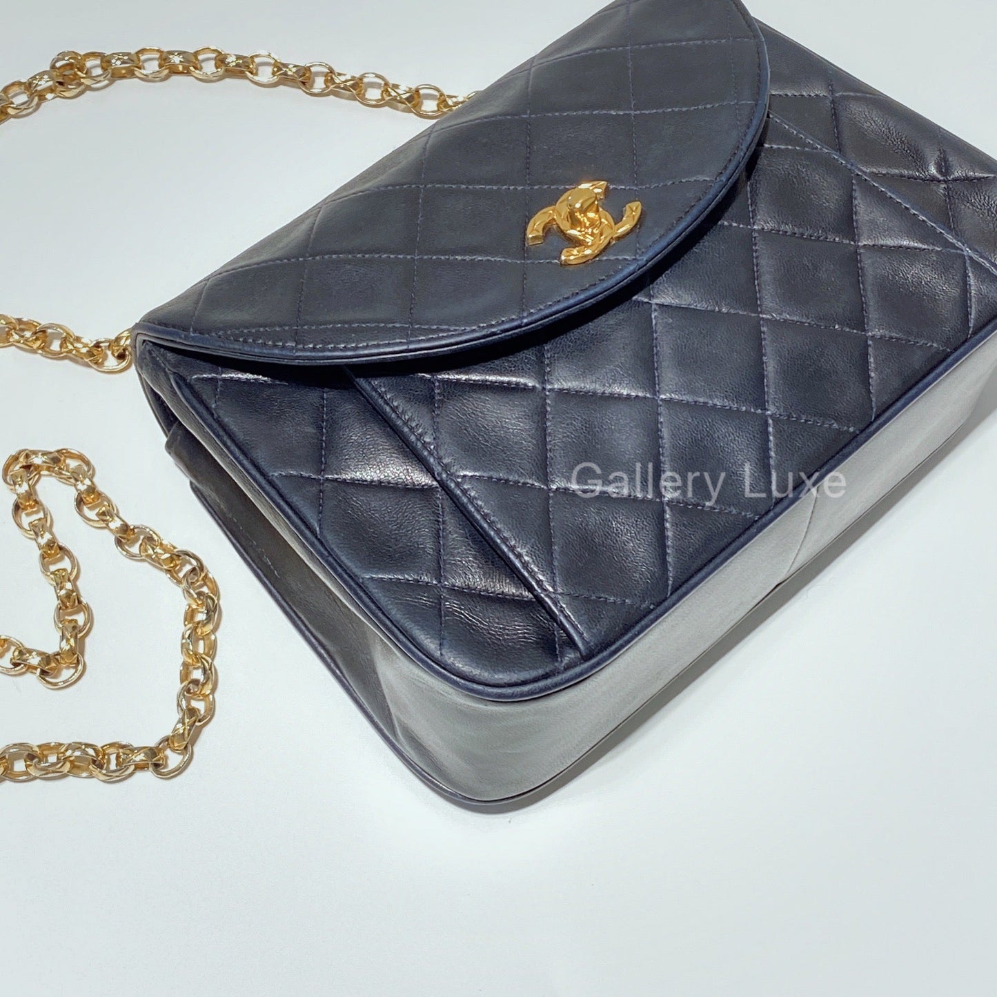 No.2460-Chanel Vintage Lambskin Flap Bag