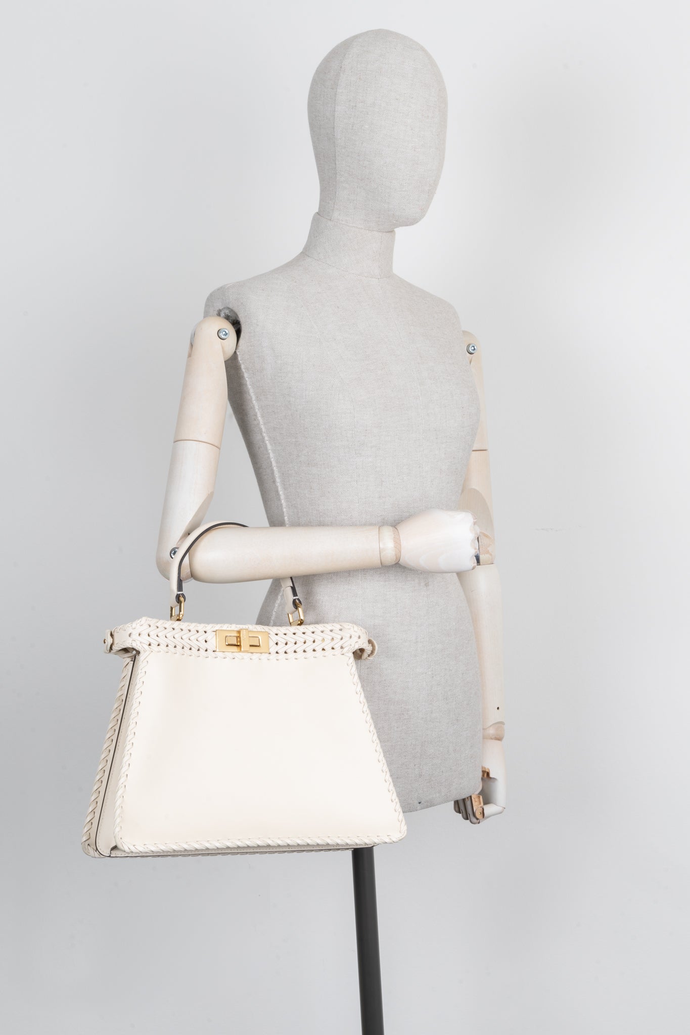 Luxury Fendi Peekaboo ISeeU Woven Handbag Cream
