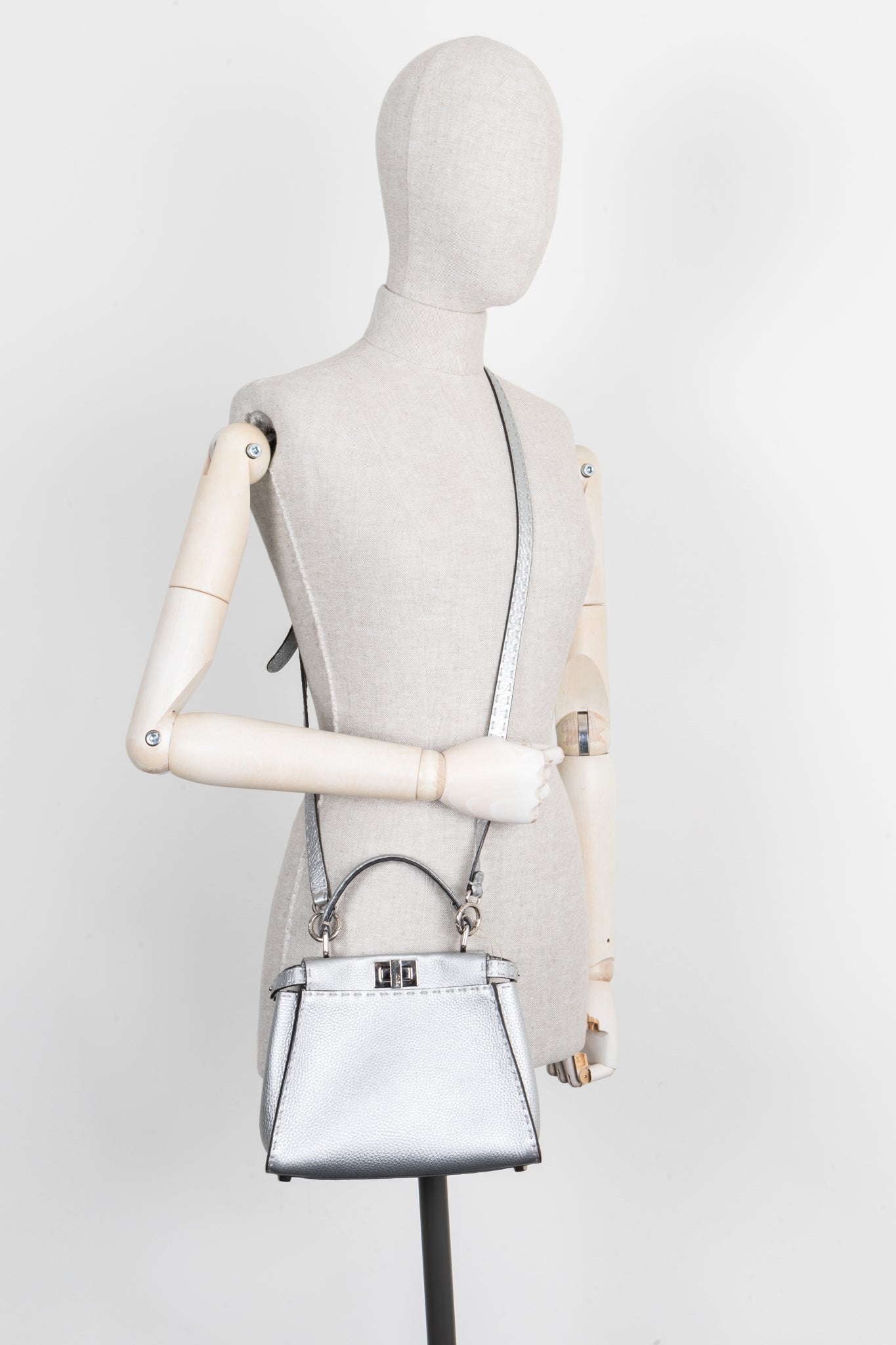 Luxury Fendi Peekaboo Bag Mini Leather Silver