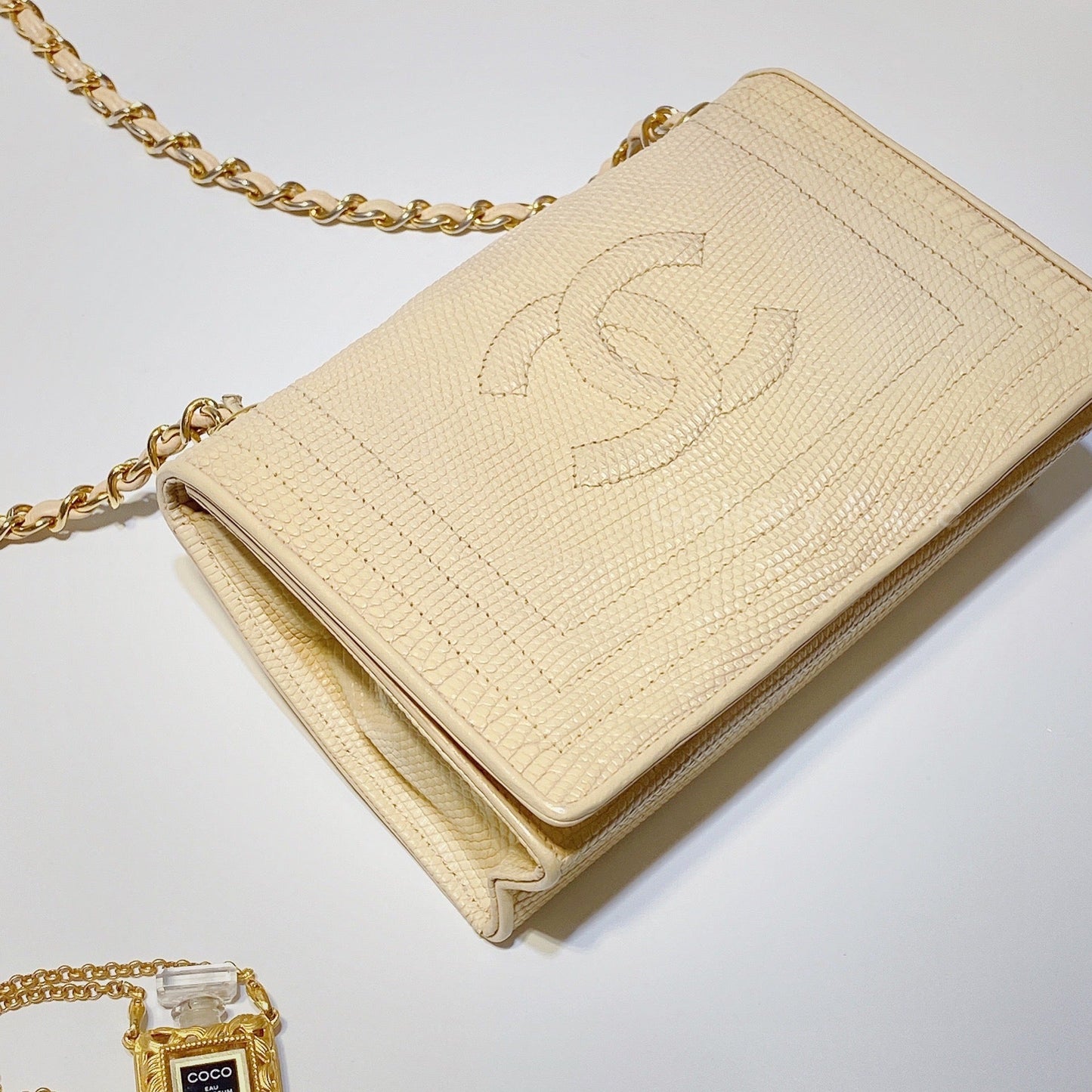 No.2725-Chanel Vintage Lizard Flap Bag