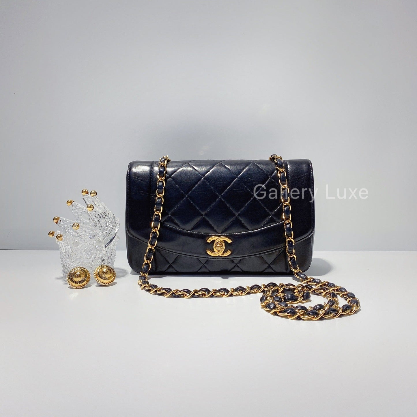 No.2182-Chanel Vintage Lambskin Diana Bag 22cm