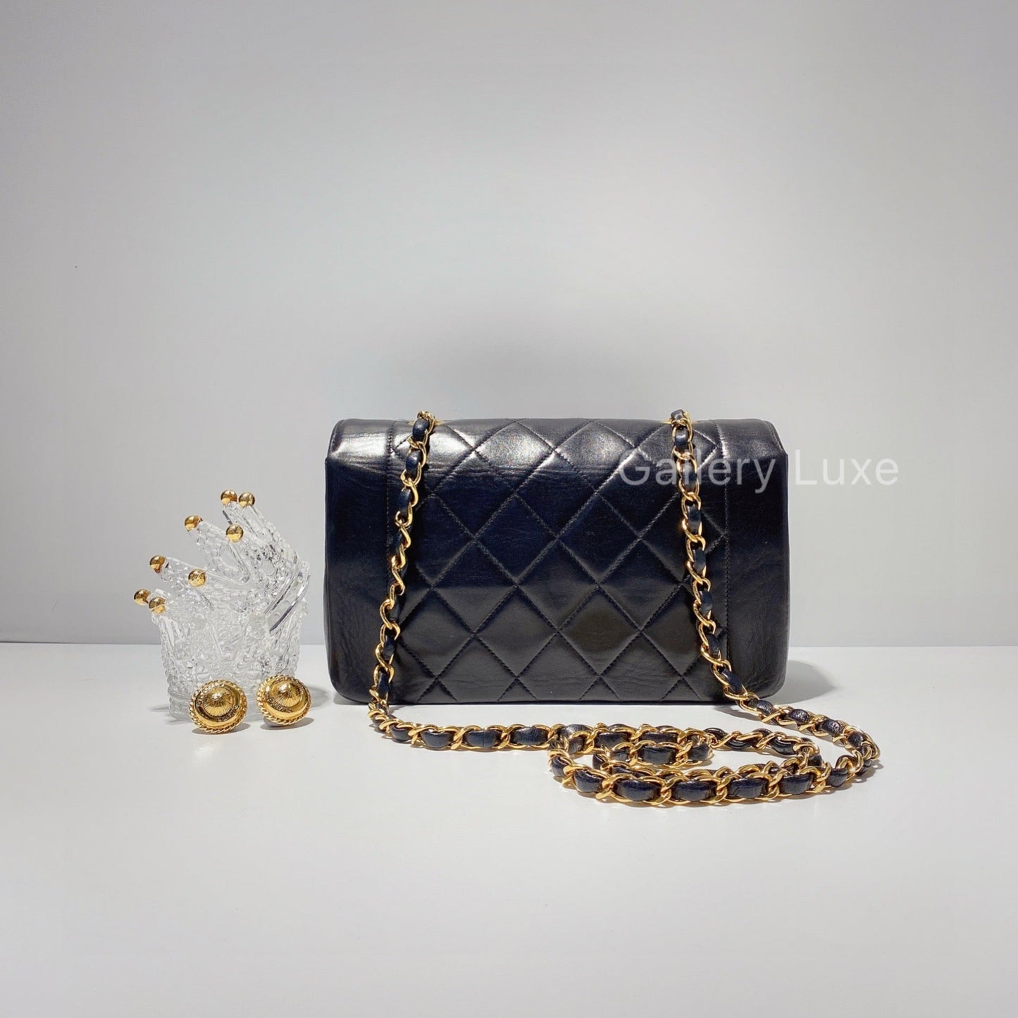 No.2182-Chanel Vintage Lambskin Diana Bag 22cm