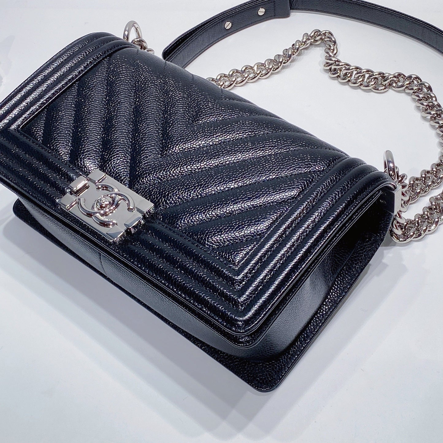 No.3485-Chanel Caviar Chevron Boy 25cm
