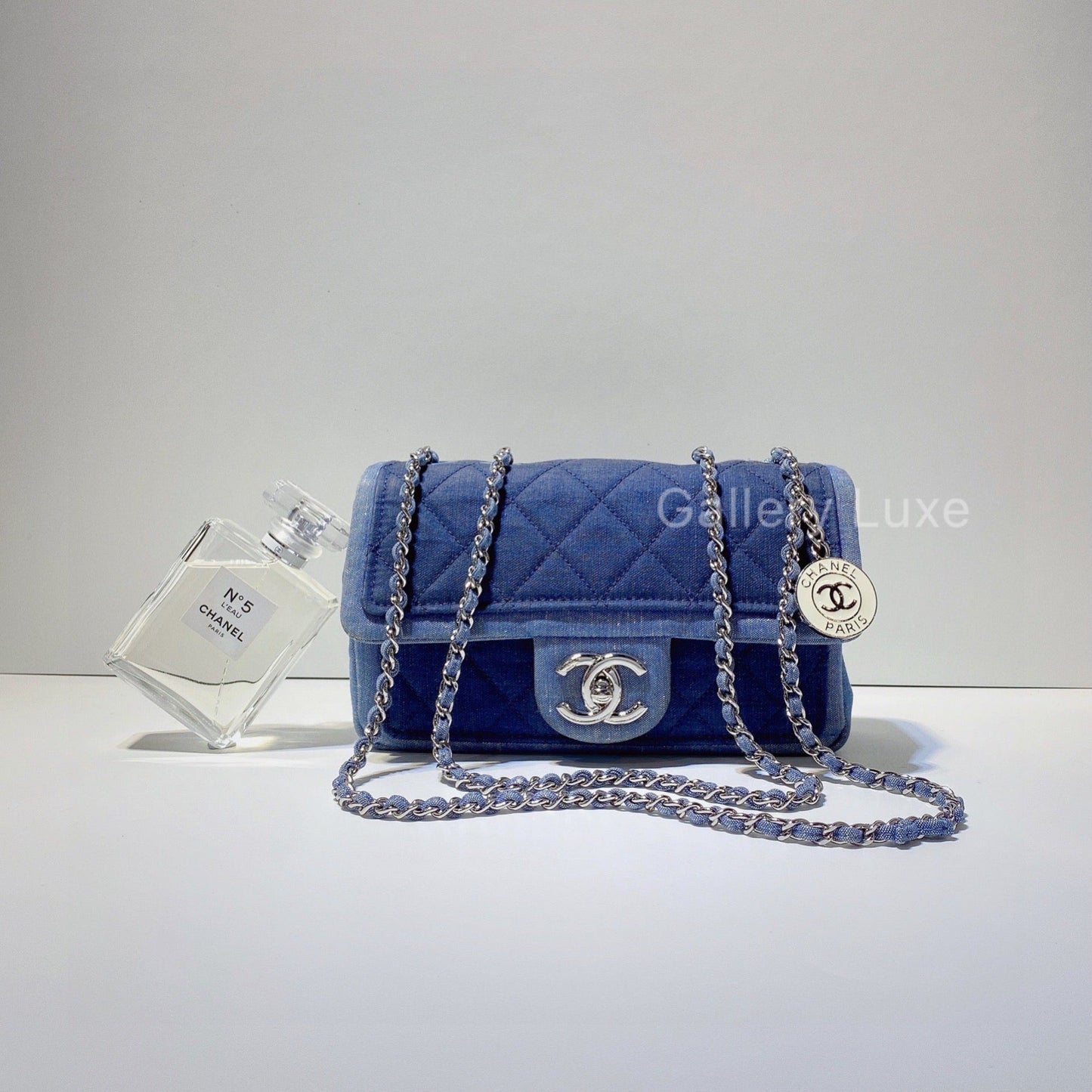 No.2752-Chanel Medallion Graphic Flap Bag