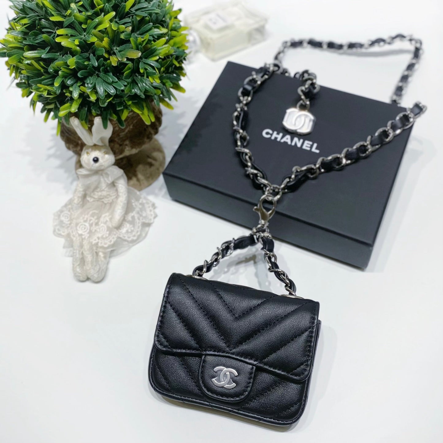 No.4000-Chanel Timeless Classic Chevron Belt Bag (Unused / 未使用品)