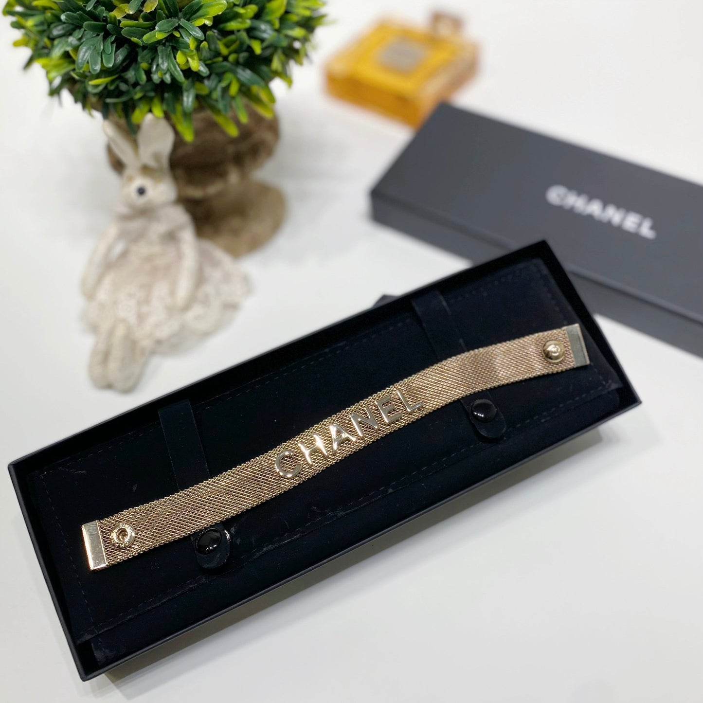 No.4012-Chanel Gold Metal Coco Mark Bracelet