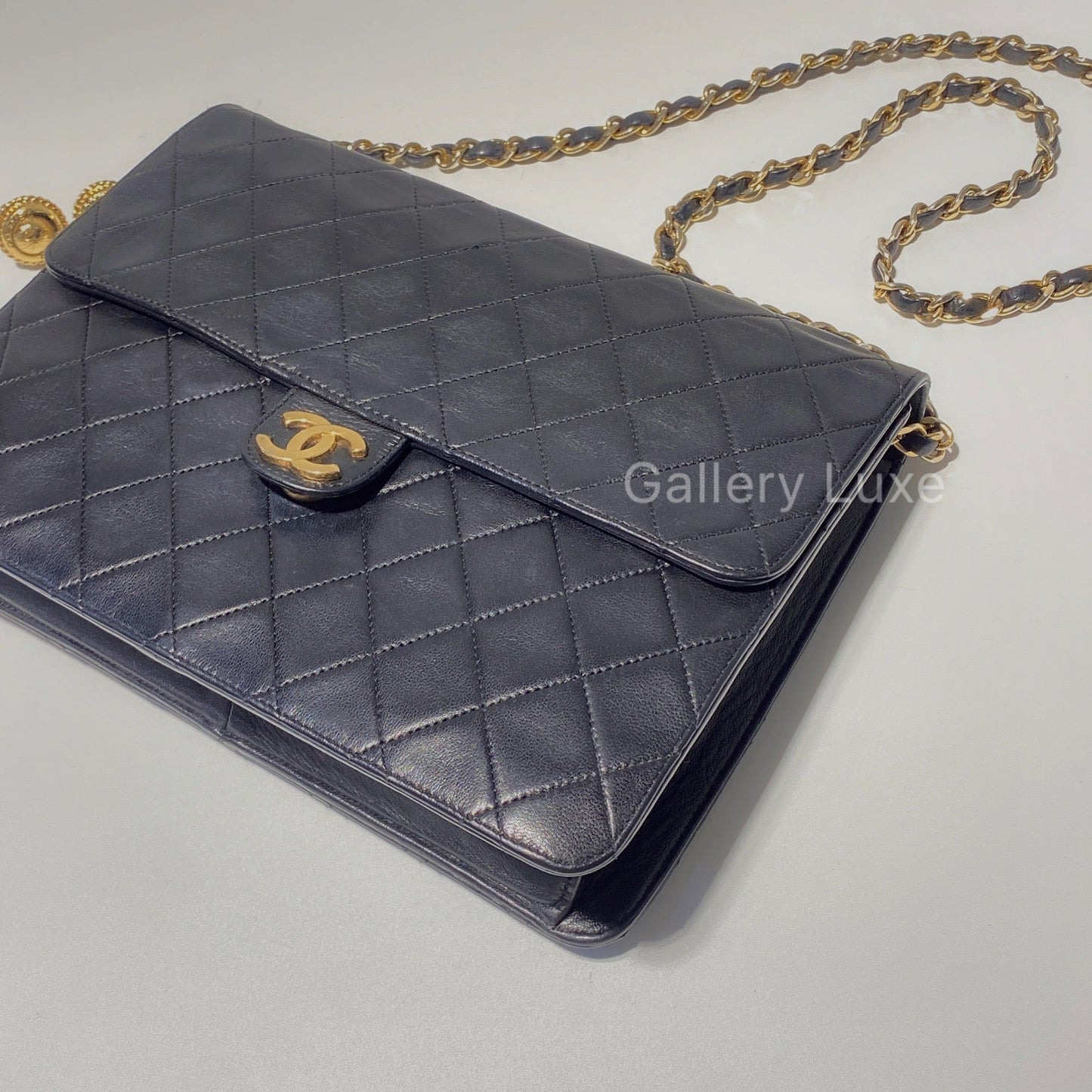 No.2472-Chanel Vintage Lambskin Shoulder Bag