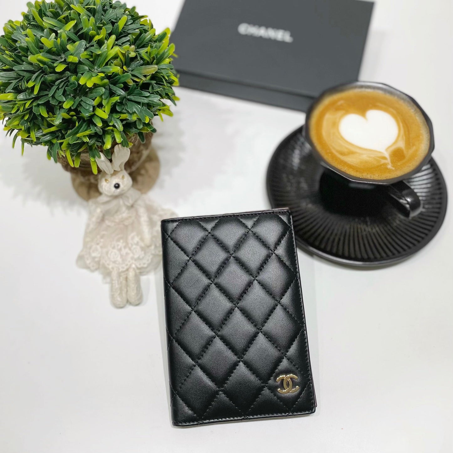 No.4007-Chanel Timeless Classic Passport Holder