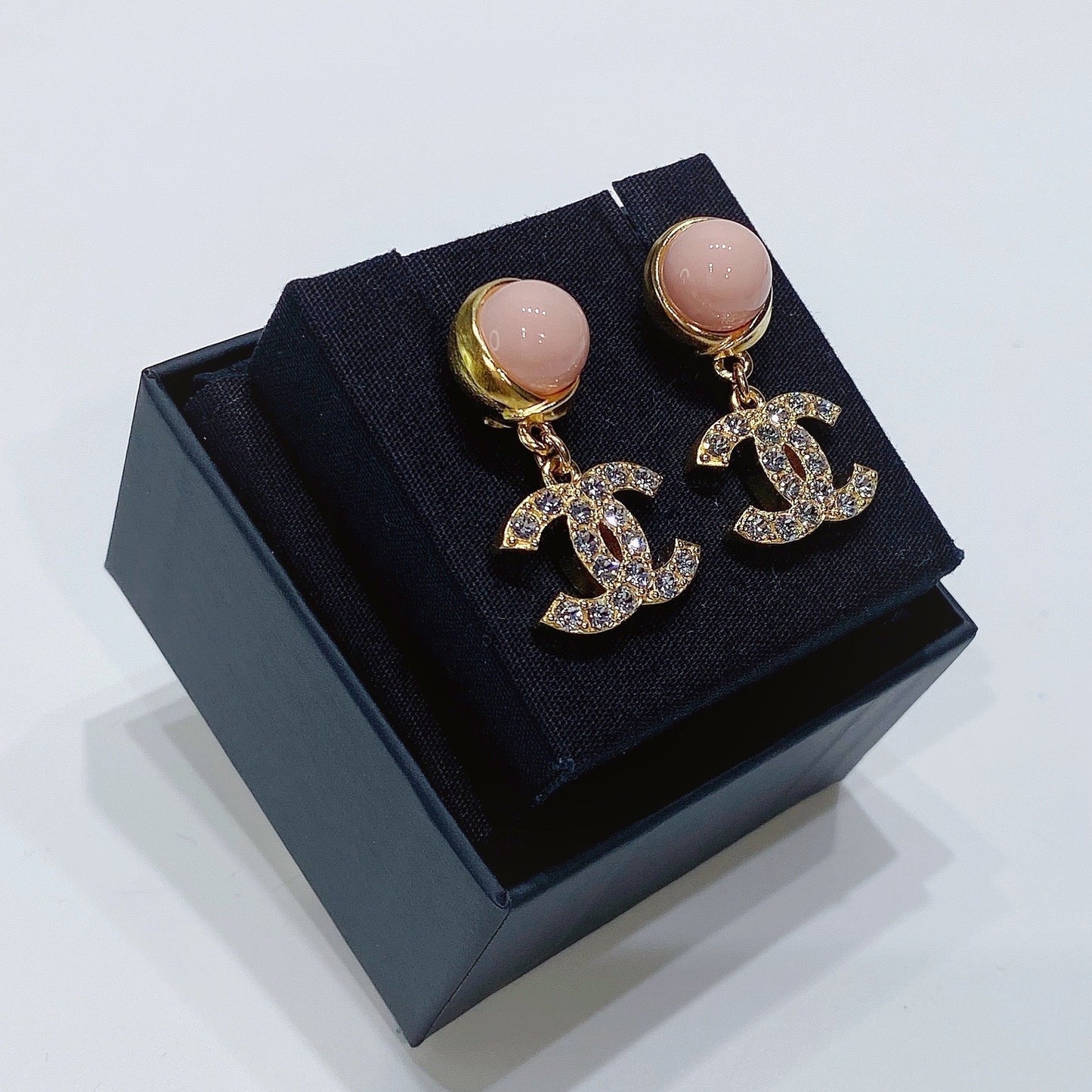 No.3732-Chanel Metal Crystal & Glass Pearls Coco Mark Earrings (Brand New / 全新貨品)