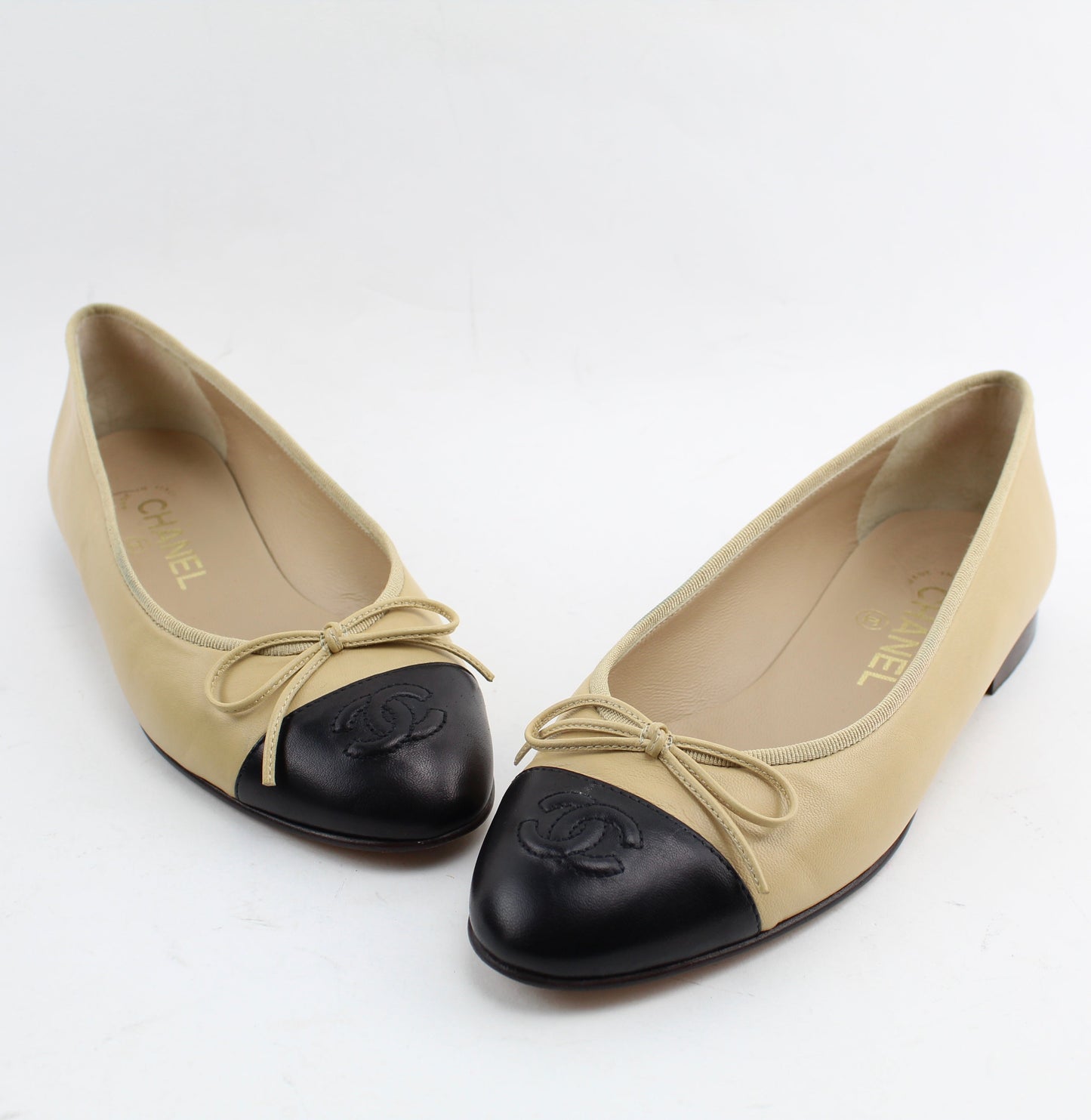 CHANEL BALLET FLATS SIZE 37.5