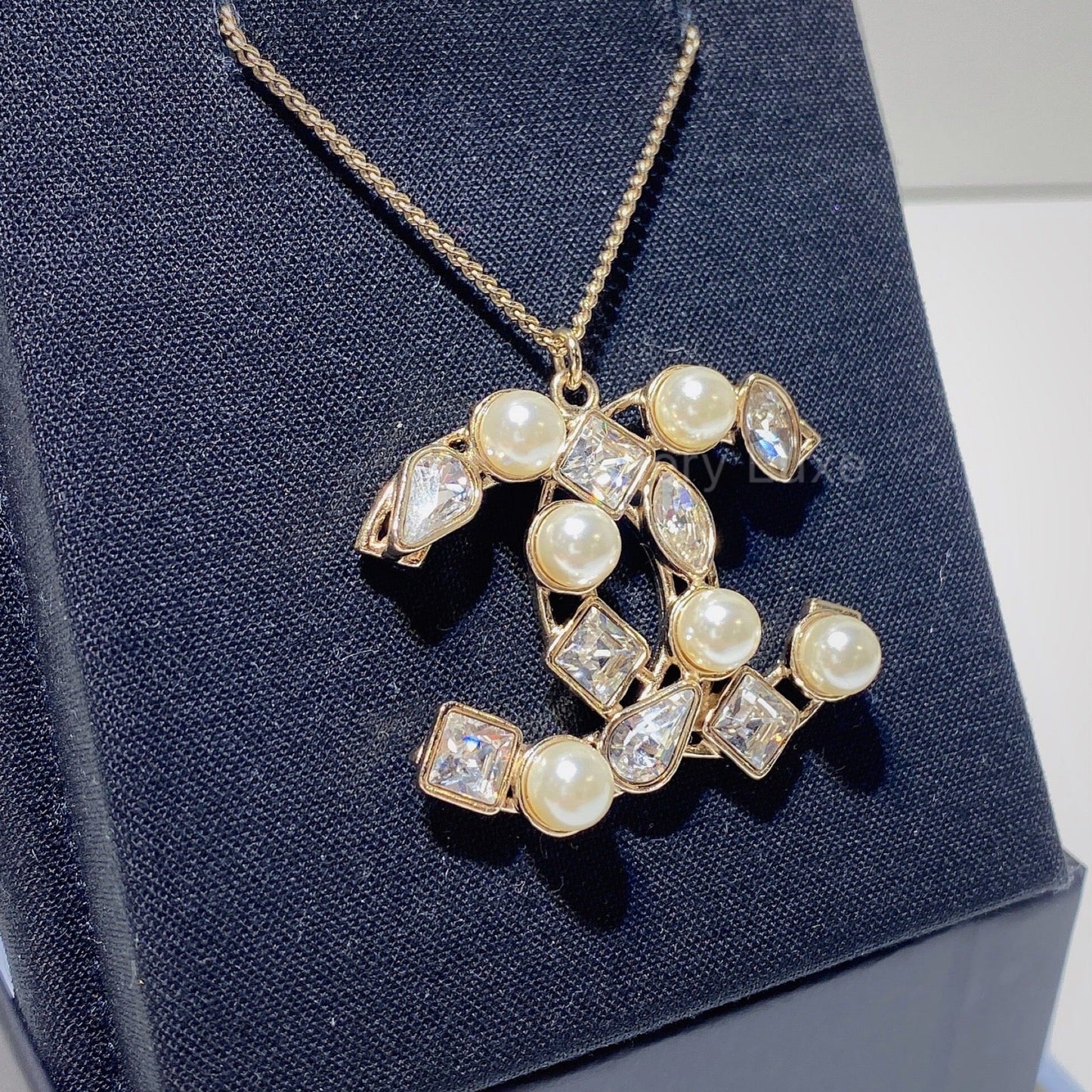 No.2770-Chanel Crystal Pearl Coco Mark Necklace