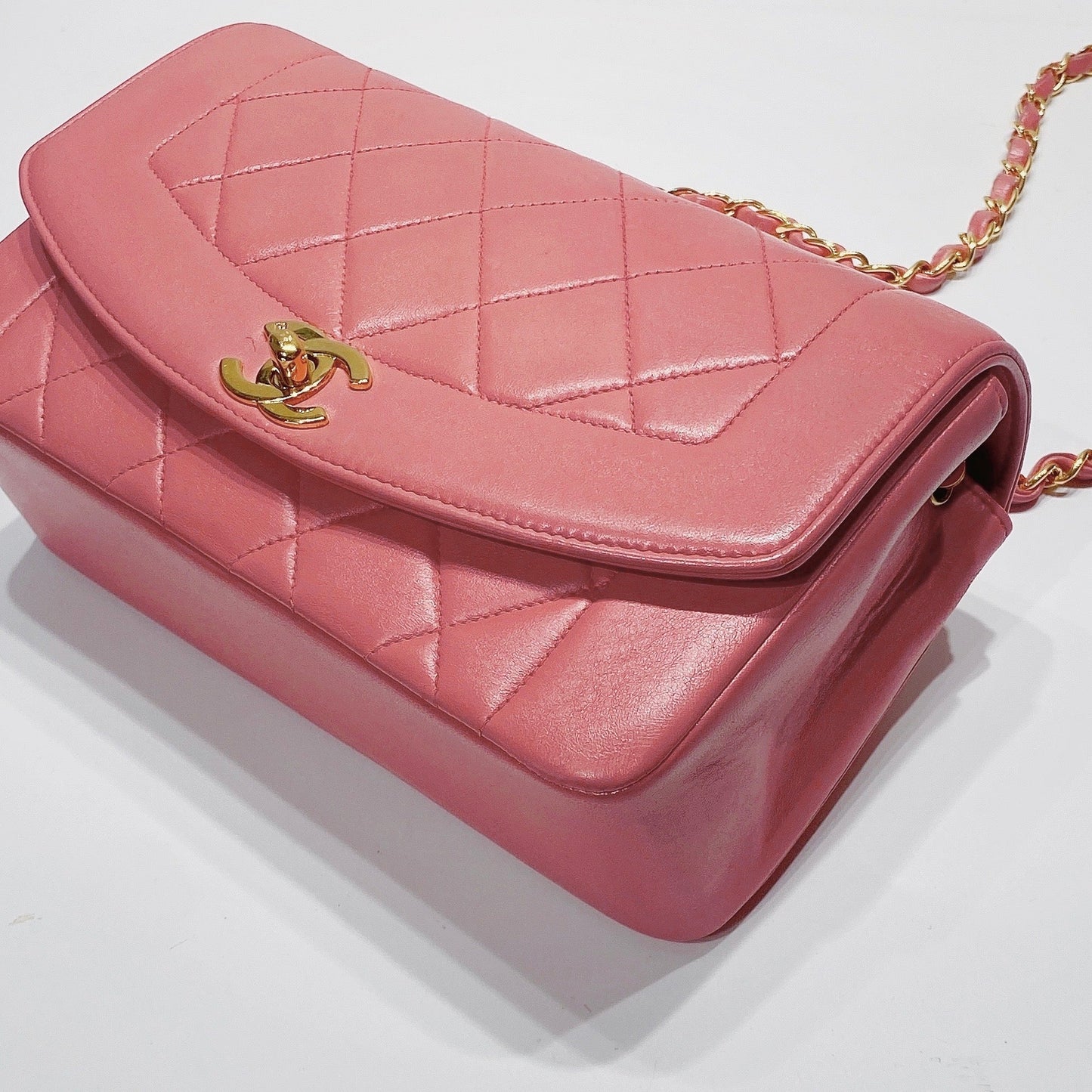 No.001328-Chanel Vintage Lambskin Diana Bag 22cm