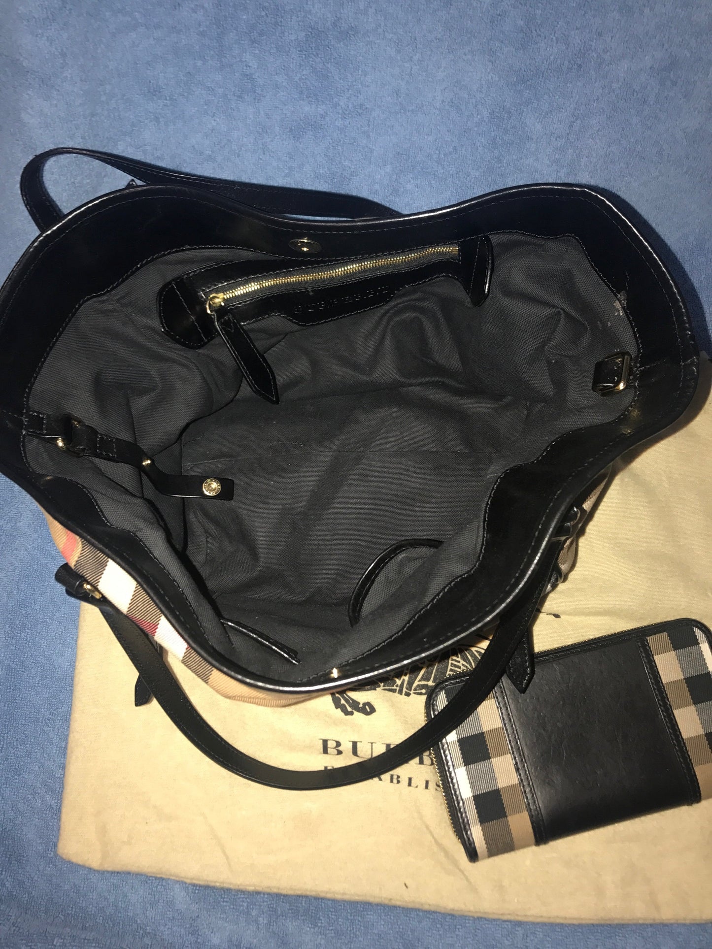 Burberry Handbag & Wallet Set